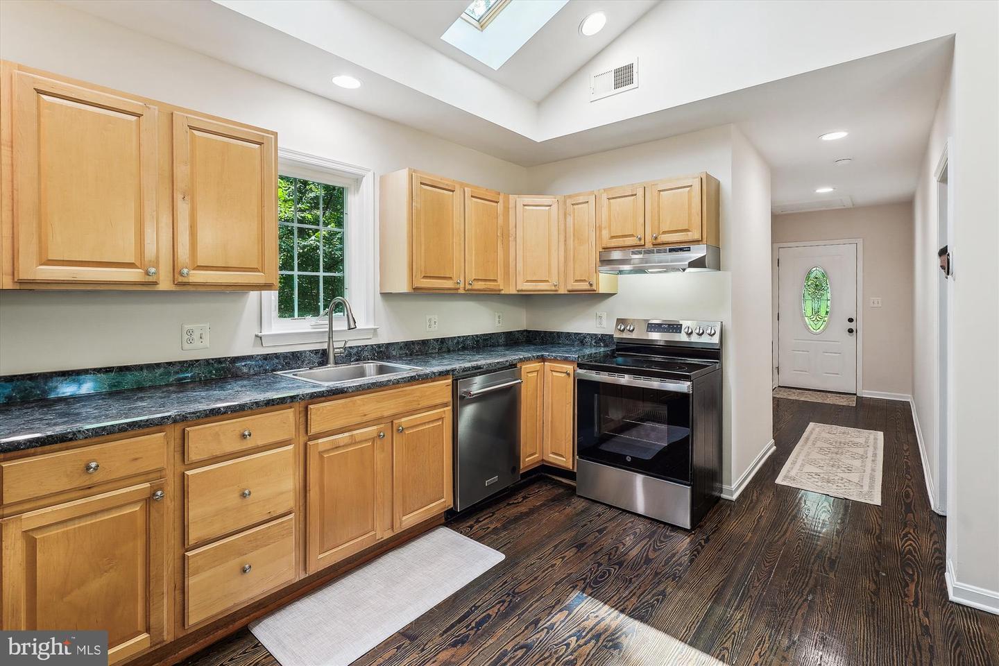 8473 SHORT ST, MANASSAS, Virginia 20112, 3 Bedrooms Bedrooms, ,2 BathroomsBathrooms,Residential,For sale,8473 SHORT ST,VAPW2100148 MLS # VAPW2100148
