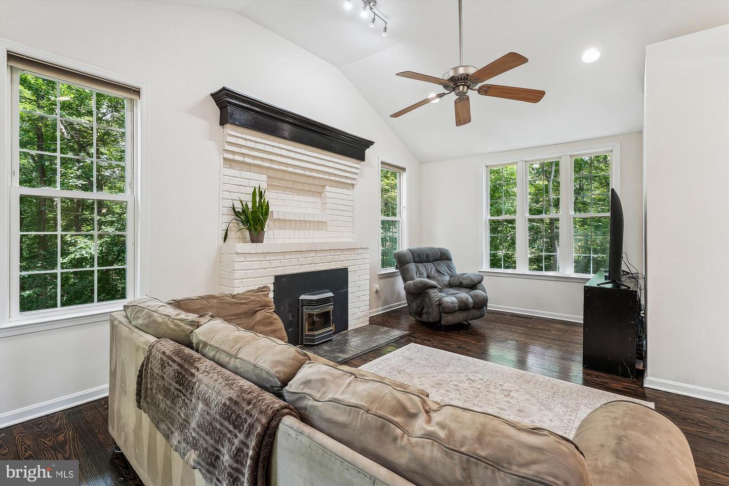 8473 SHORT ST, MANASSAS, Virginia 20112, 3 Bedrooms Bedrooms, ,2 BathroomsBathrooms,Residential,For sale,8473 SHORT ST,VAPW2100148 MLS # VAPW2100148