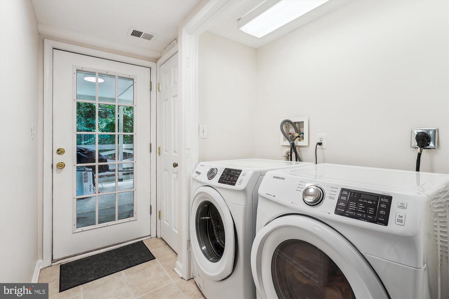 8473 SHORT ST, MANASSAS, Virginia 20112, 3 Bedrooms Bedrooms, ,2 BathroomsBathrooms,Residential,For sale,8473 SHORT ST,VAPW2100148 MLS # VAPW2100148