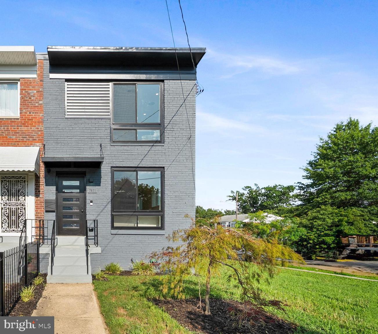 7521 9TH ST NW, WASHINGTON, District Of Columbia 20012, 4 Bedrooms Bedrooms, ,2 BathroomsBathrooms,Residential,For sale,7521 9TH ST NW,DCDC2212372 MLS # DCDC2212372