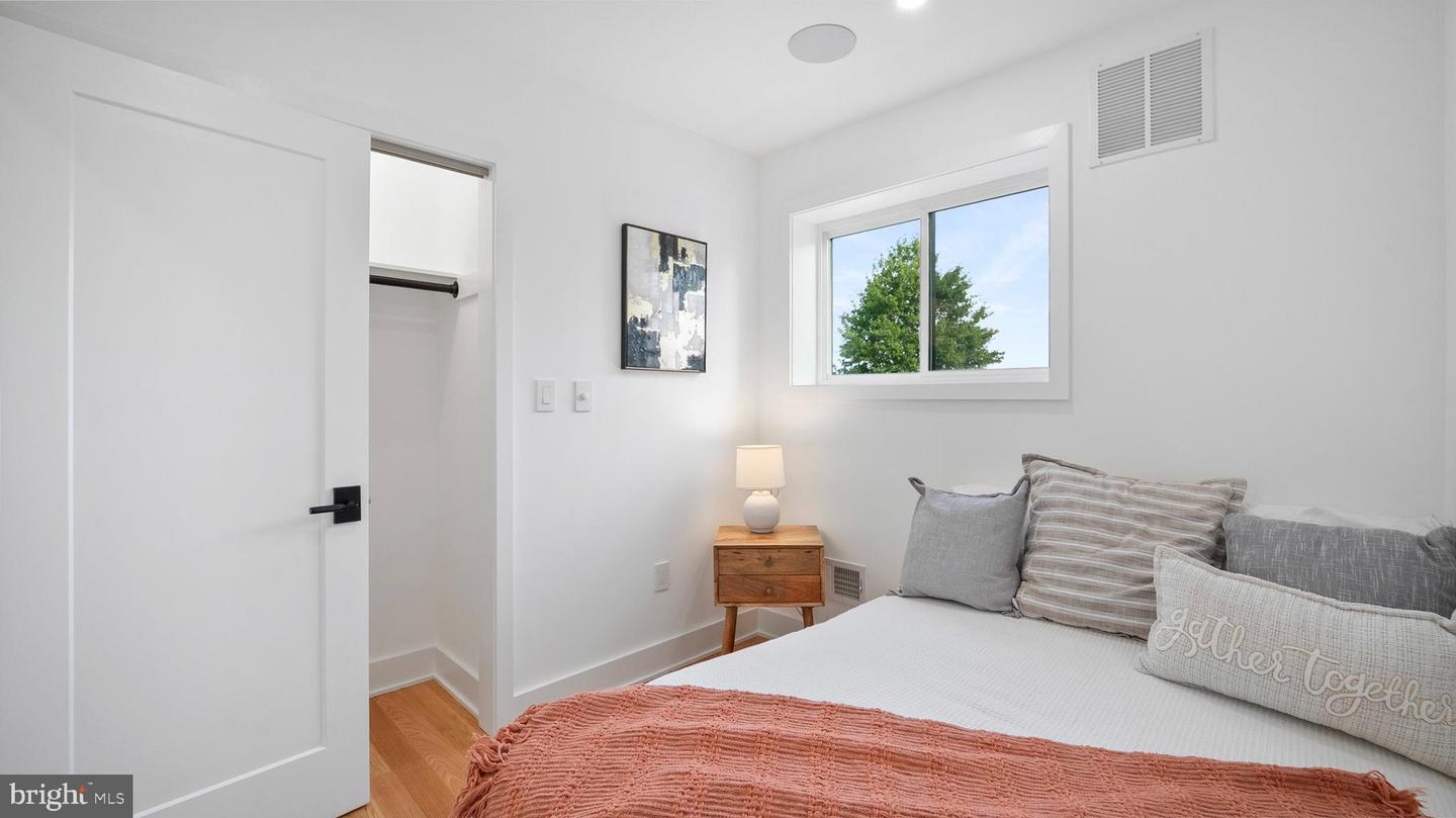 7521 9TH ST NW, WASHINGTON, District Of Columbia 20012, 4 Bedrooms Bedrooms, ,2 BathroomsBathrooms,Residential,For sale,7521 9TH ST NW,DCDC2212372 MLS # DCDC2212372