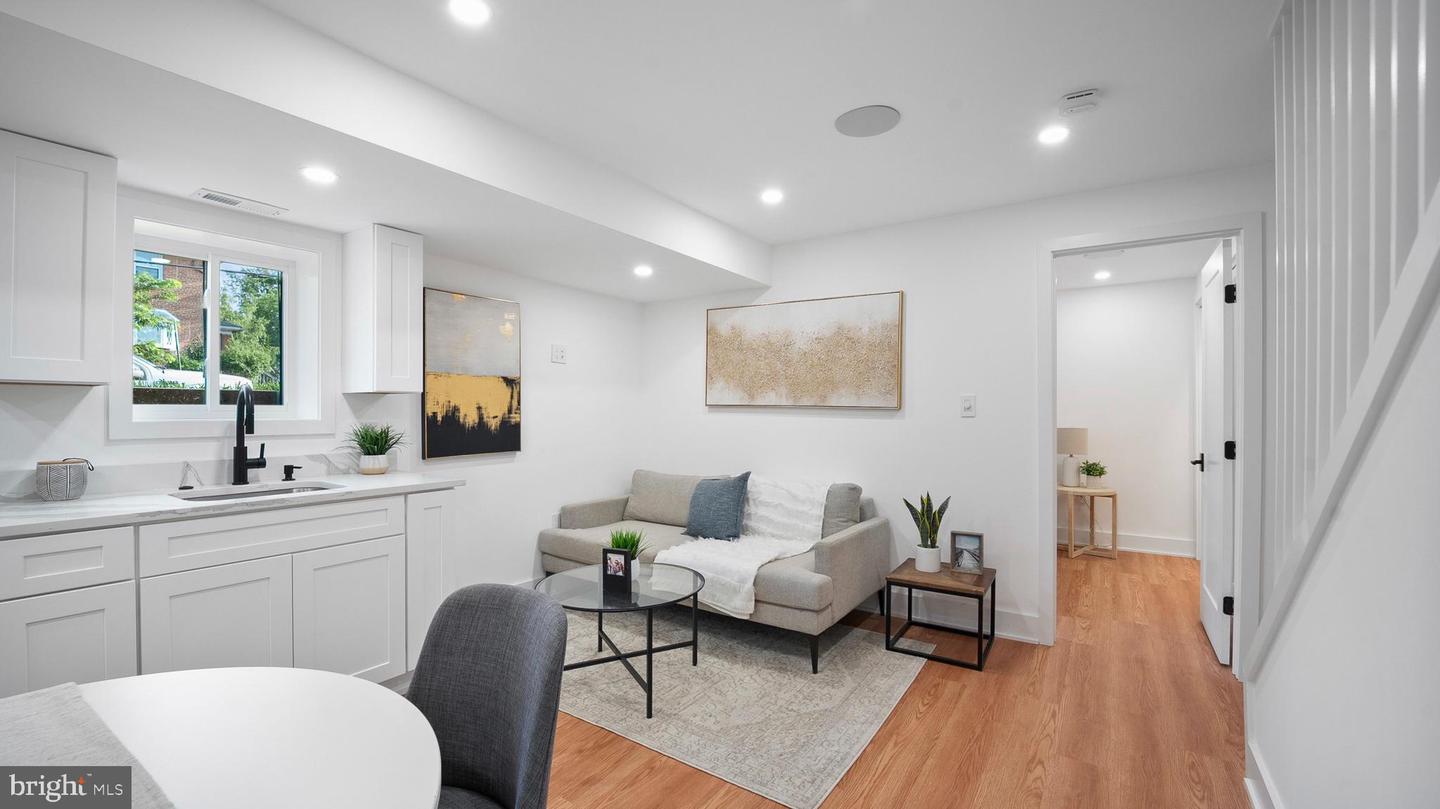 7521 9TH ST NW, WASHINGTON, District Of Columbia 20012, 4 Bedrooms Bedrooms, ,2 BathroomsBathrooms,Residential,For sale,7521 9TH ST NW,DCDC2212372 MLS # DCDC2212372