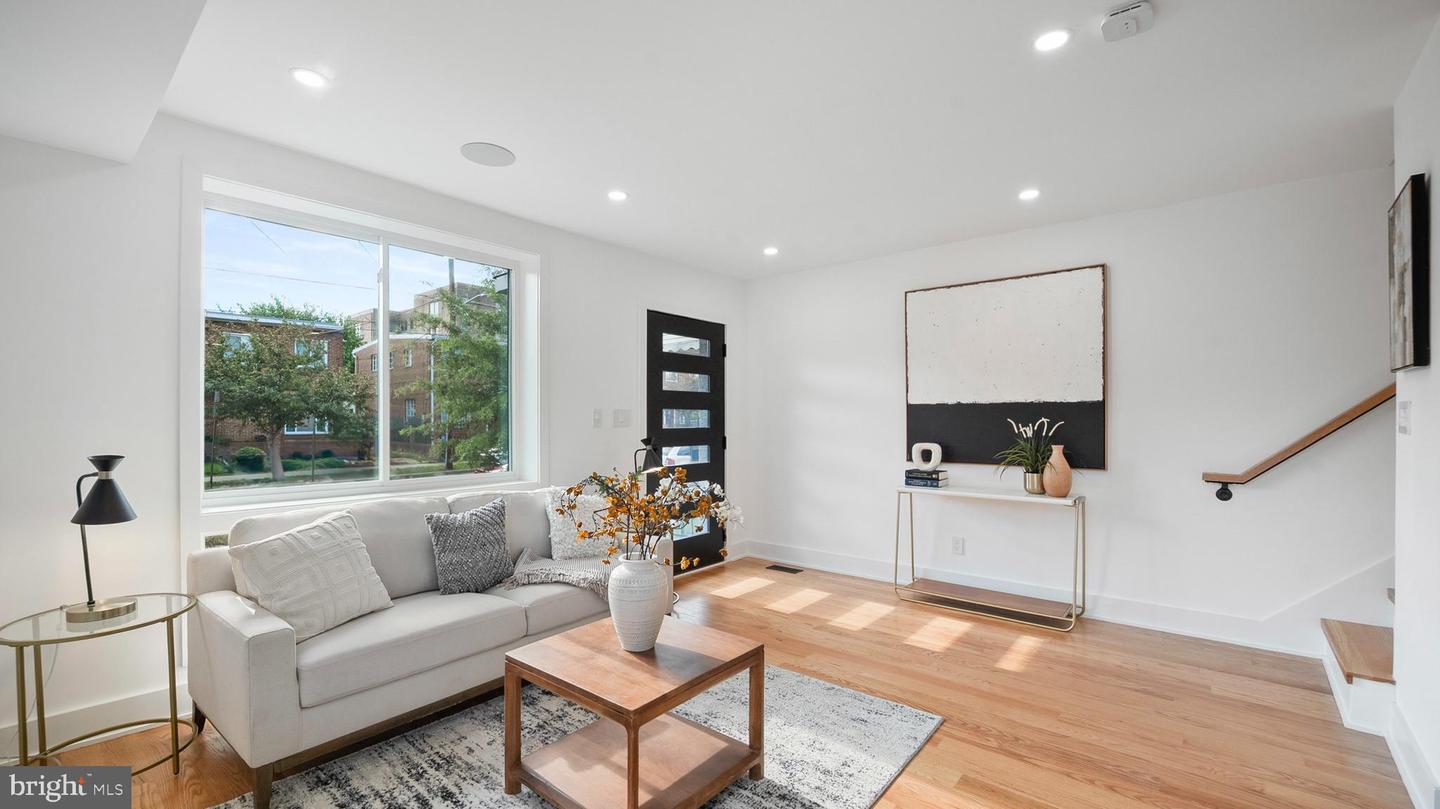 7521 9TH ST NW, WASHINGTON, District Of Columbia 20012, 4 Bedrooms Bedrooms, ,2 BathroomsBathrooms,Residential,For sale,7521 9TH ST NW,DCDC2212372 MLS # DCDC2212372
