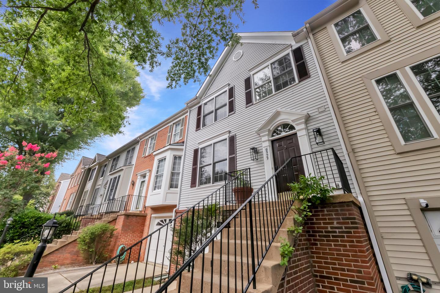 6323 FRANCONIA COMMONS DR, ALEXANDRIA, Virginia 22310, 3 Bedrooms Bedrooms, ,3 BathroomsBathrooms,Residential,For sale,6323 FRANCONIA COMMONS DR,VAFX2257954 MLS # VAFX2257954