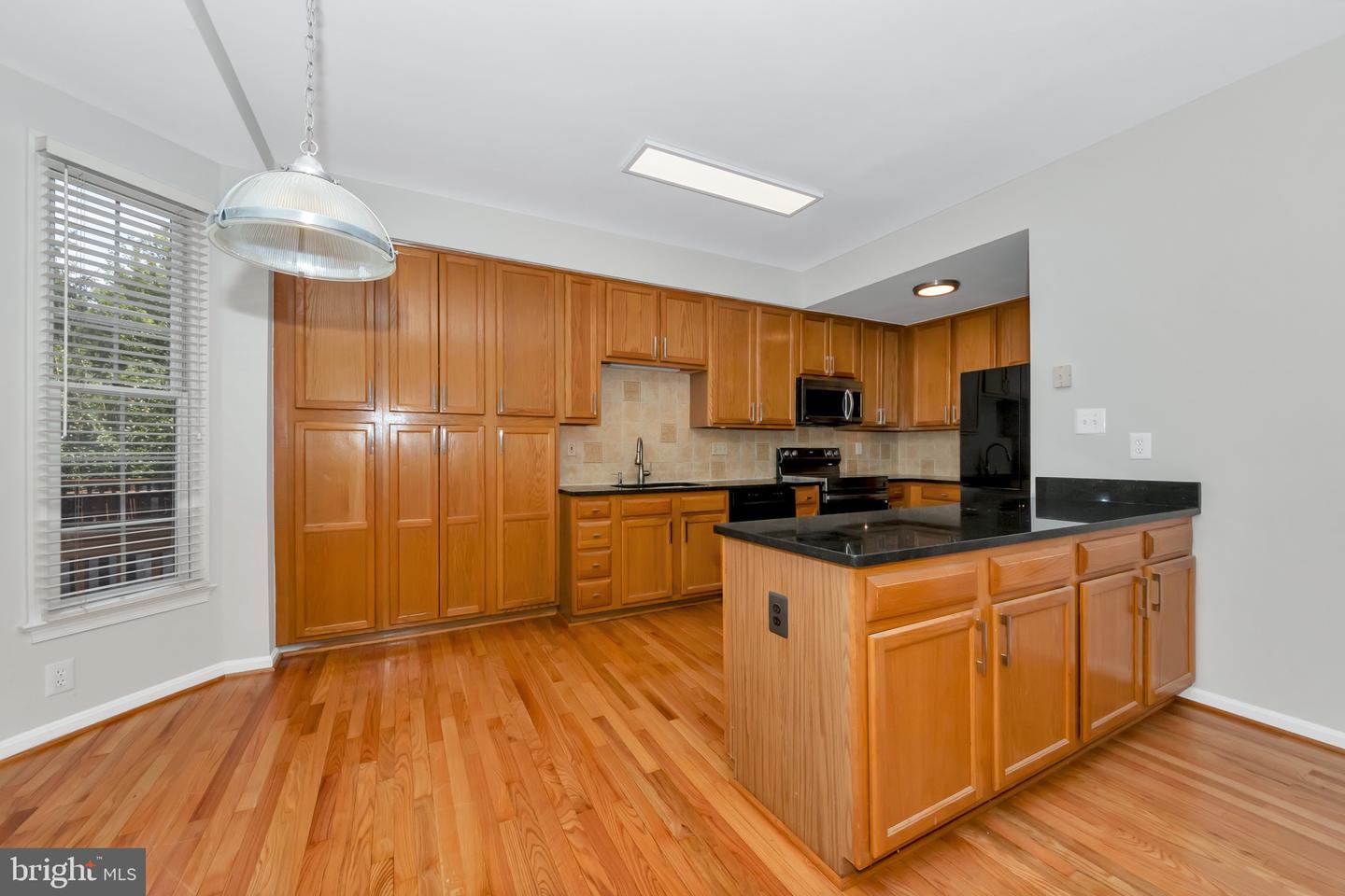 6323 FRANCONIA COMMONS DR, ALEXANDRIA, Virginia 22310, 3 Bedrooms Bedrooms, ,3 BathroomsBathrooms,Residential,For sale,6323 FRANCONIA COMMONS DR,VAFX2257954 MLS # VAFX2257954