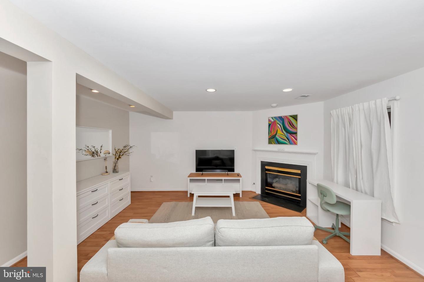 6323 FRANCONIA COMMONS DR, ALEXANDRIA, Virginia 22310, 3 Bedrooms Bedrooms, ,3 BathroomsBathrooms,Residential,For sale,6323 FRANCONIA COMMONS DR,VAFX2257954 MLS # VAFX2257954