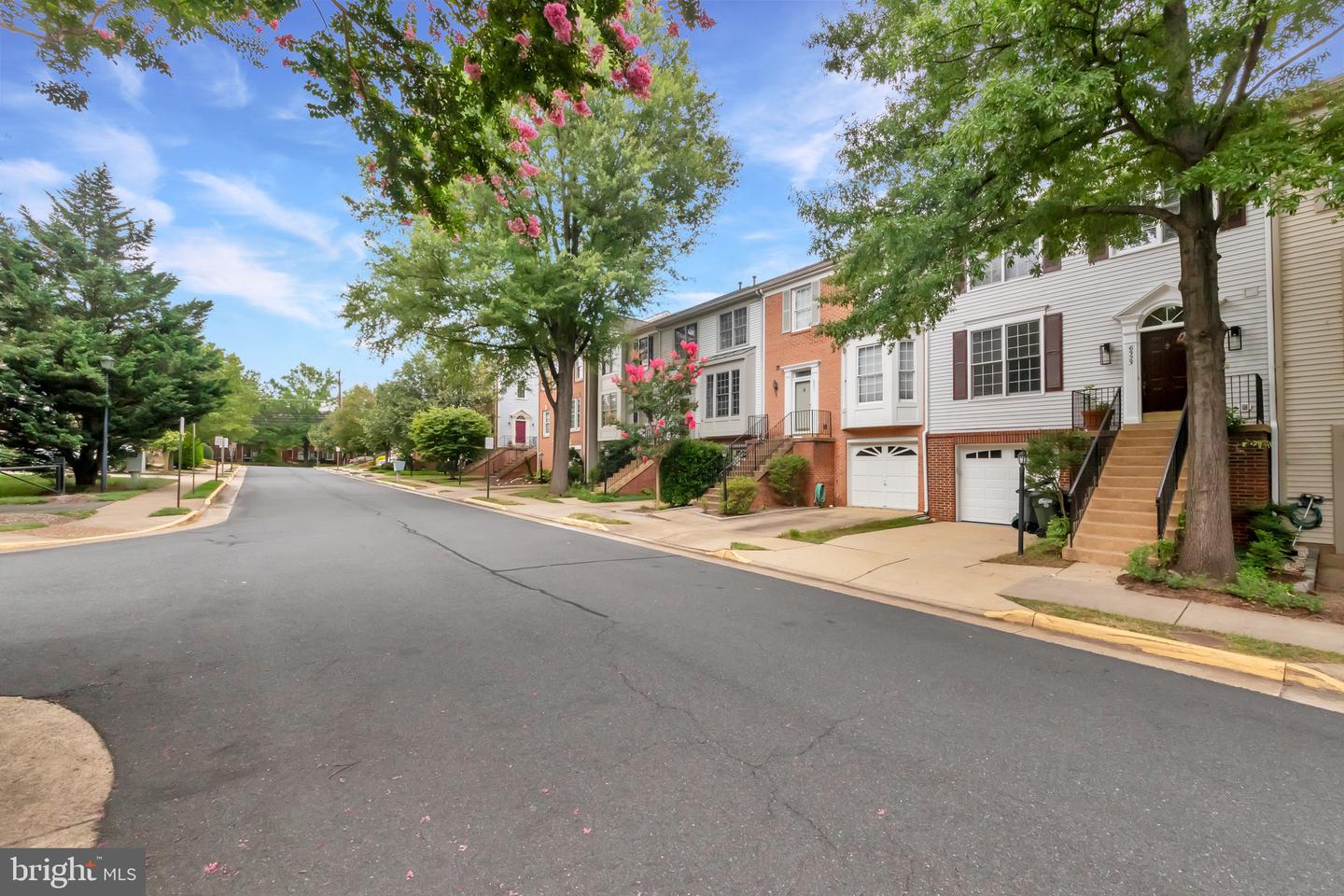 6323 FRANCONIA COMMONS DR, ALEXANDRIA, Virginia 22310, 3 Bedrooms Bedrooms, ,3 BathroomsBathrooms,Residential,For sale,6323 FRANCONIA COMMONS DR,VAFX2257954 MLS # VAFX2257954