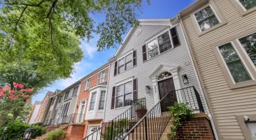 6323 FRANCONIA COMMONS DR, ALEXANDRIA, Virginia 22310, 3 Bedrooms Bedrooms, ,3 BathroomsBathrooms,Residential,For sale,6323 FRANCONIA COMMONS DR,VAFX2257954 MLS # VAFX2257954