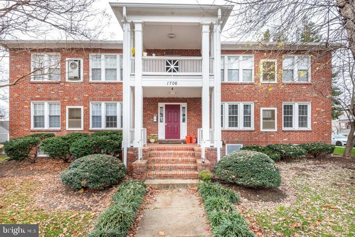 1706 DEWITT AVE #A, ALEXANDRIA, Virginia 22301, 1 Bedroom Bedrooms, ,1 BathroomBathrooms,Residential,For sale,1706 DEWITT AVE #A,VAAX2047920 MLS # VAAX2047920