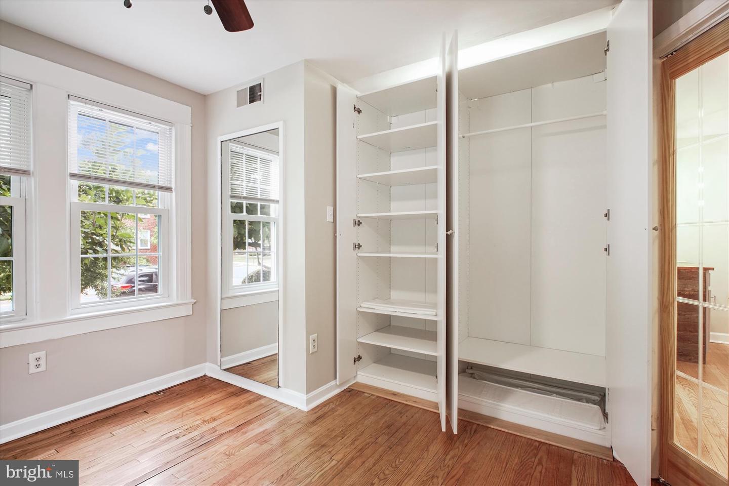 1706 DEWITT AVE #A, ALEXANDRIA, Virginia 22301, 1 Bedroom Bedrooms, ,1 BathroomBathrooms,Residential,For sale,1706 DEWITT AVE #A,VAAX2047920 MLS # VAAX2047920