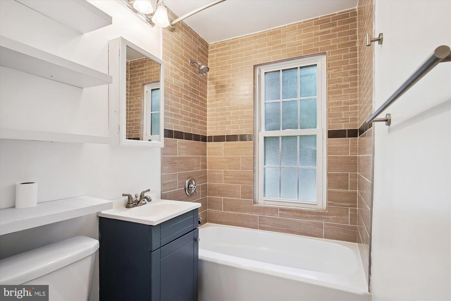 1706 DEWITT AVE #A, ALEXANDRIA, Virginia 22301, 1 Bedroom Bedrooms, ,1 BathroomBathrooms,Residential,For sale,1706 DEWITT AVE #A,VAAX2047920 MLS # VAAX2047920
