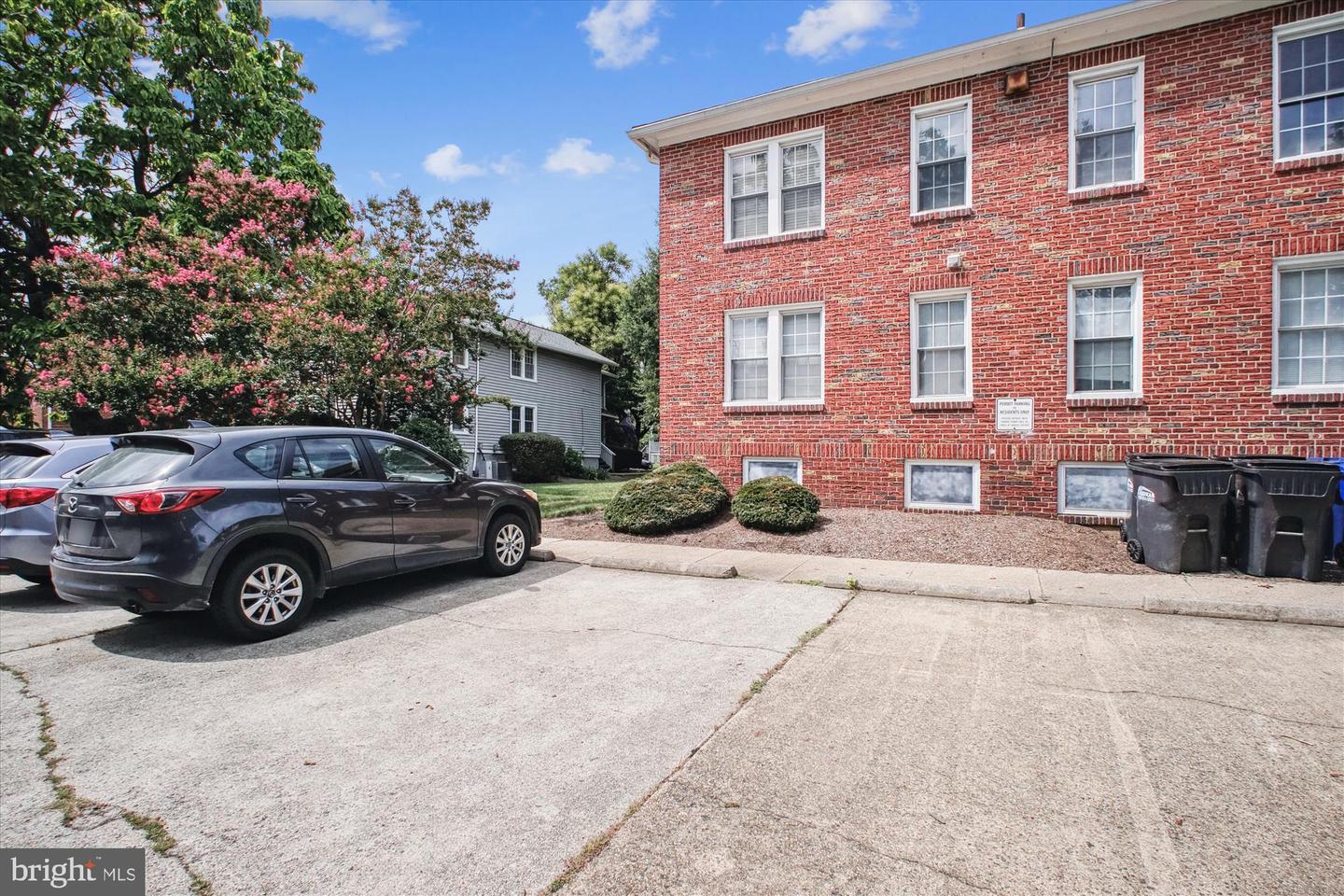 1706 DEWITT AVE #A, ALEXANDRIA, Virginia 22301, 1 Bedroom Bedrooms, ,1 BathroomBathrooms,Residential,For sale,1706 DEWITT AVE #A,VAAX2047920 MLS # VAAX2047920