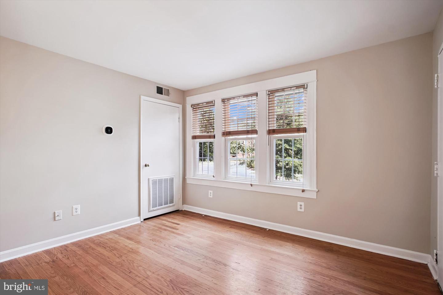 1706 DEWITT AVE #A, ALEXANDRIA, Virginia 22301, 1 Bedroom Bedrooms, ,1 BathroomBathrooms,Residential,For sale,1706 DEWITT AVE #A,VAAX2047920 MLS # VAAX2047920