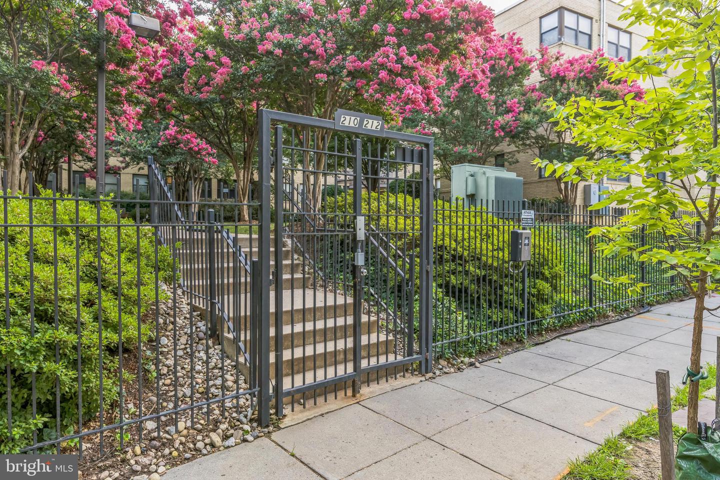 212 OAKWOOD ST SE #115, WASHINGTON, District Of Columbia 20032, 1 Bedroom Bedrooms, ,1 BathroomBathrooms,Residential,For sale,212 OAKWOOD ST SE #115,DCDC2212348 MLS # DCDC2212348