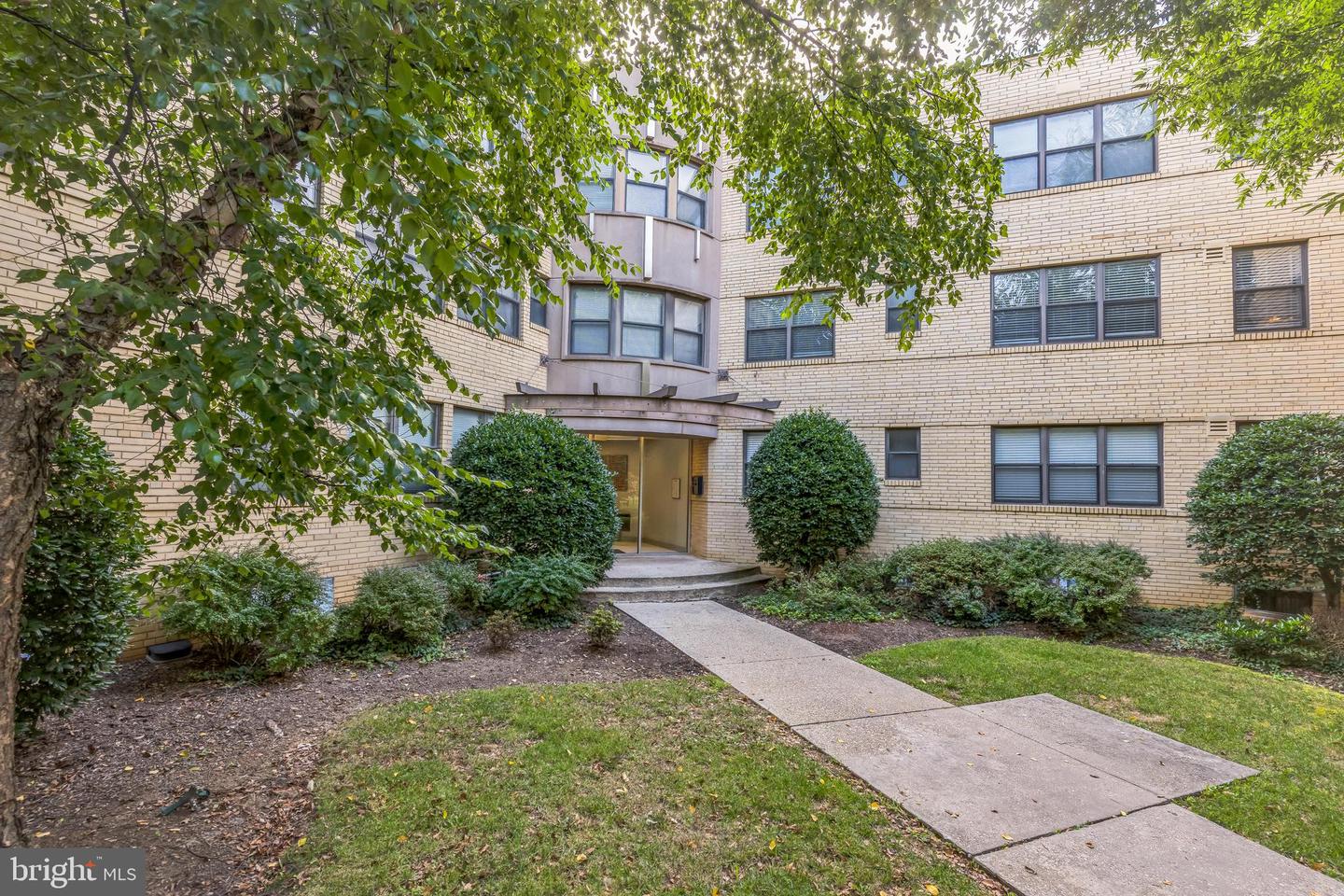 212 OAKWOOD ST SE #115, WASHINGTON, District Of Columbia 20032, 1 Bedroom Bedrooms, ,1 BathroomBathrooms,Residential,For sale,212 OAKWOOD ST SE #115,DCDC2212348 MLS # DCDC2212348