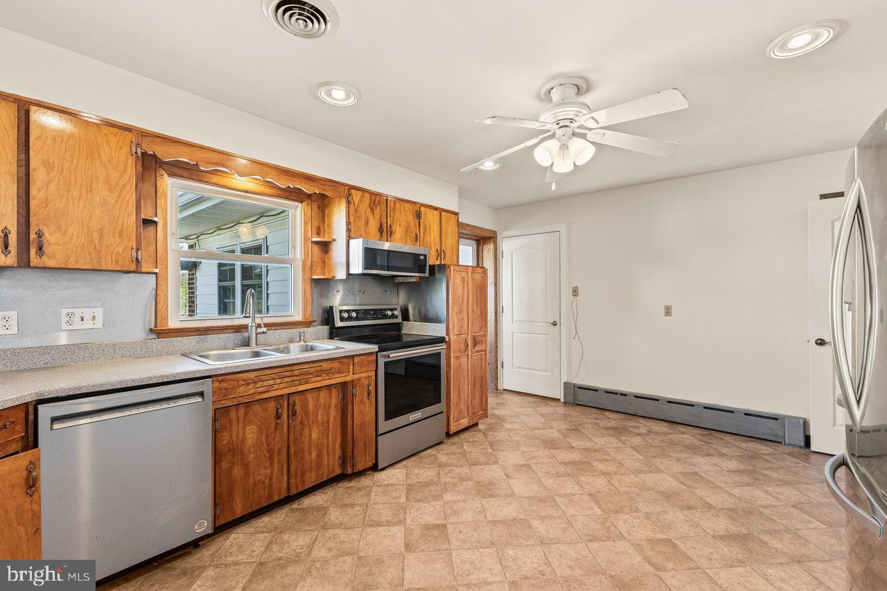 62 ROSSER DR, LURAY, Virginia 22835, 3 Bedrooms Bedrooms, ,2 BathroomsBathrooms,Residential,For sale,62 ROSSER DR,VAPA2004386 MLS # VAPA2004386