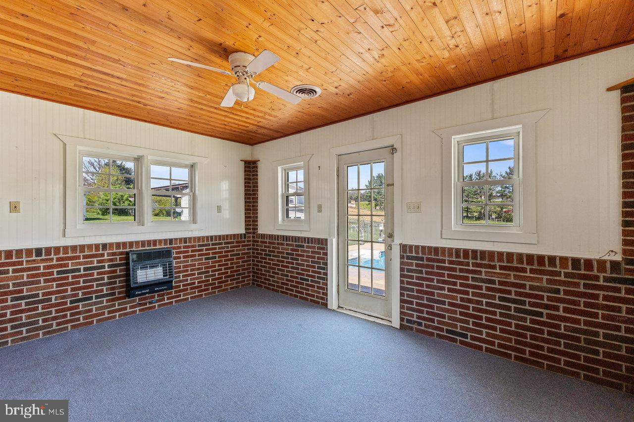 62 ROSSER DR, LURAY, Virginia 22835, 3 Bedrooms Bedrooms, ,2 BathroomsBathrooms,Residential,For sale,62 ROSSER DR,VAPA2004386 MLS # VAPA2004386