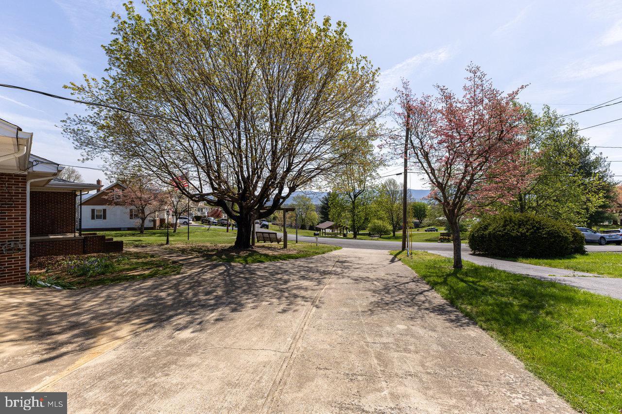 62 ROSSER DR, LURAY, Virginia 22835, 3 Bedrooms Bedrooms, ,2 BathroomsBathrooms,Residential,For sale,62 ROSSER DR,VAPA2004386 MLS # VAPA2004386