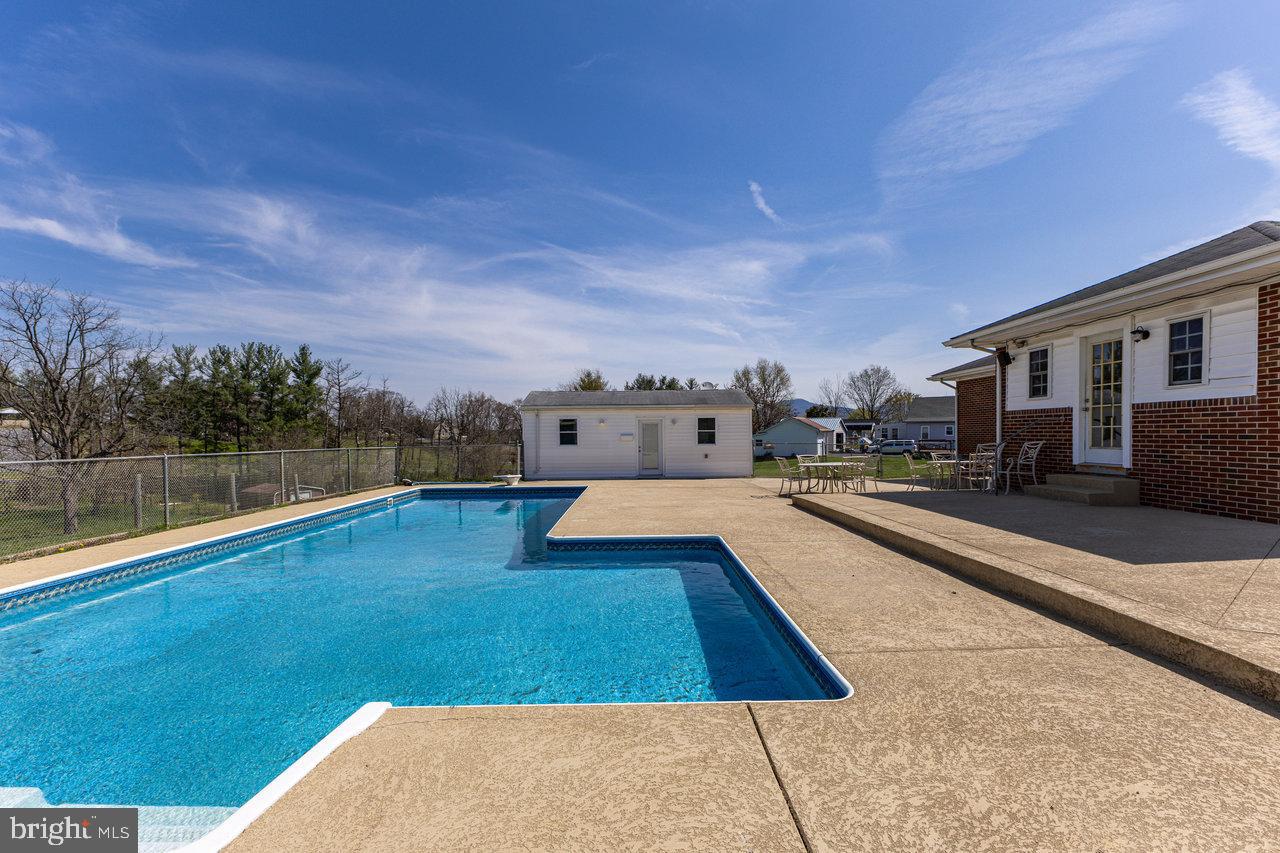 62 ROSSER DR, LURAY, Virginia 22835, 3 Bedrooms Bedrooms, ,2 BathroomsBathrooms,Residential,For sale,62 ROSSER DR,VAPA2004386 MLS # VAPA2004386