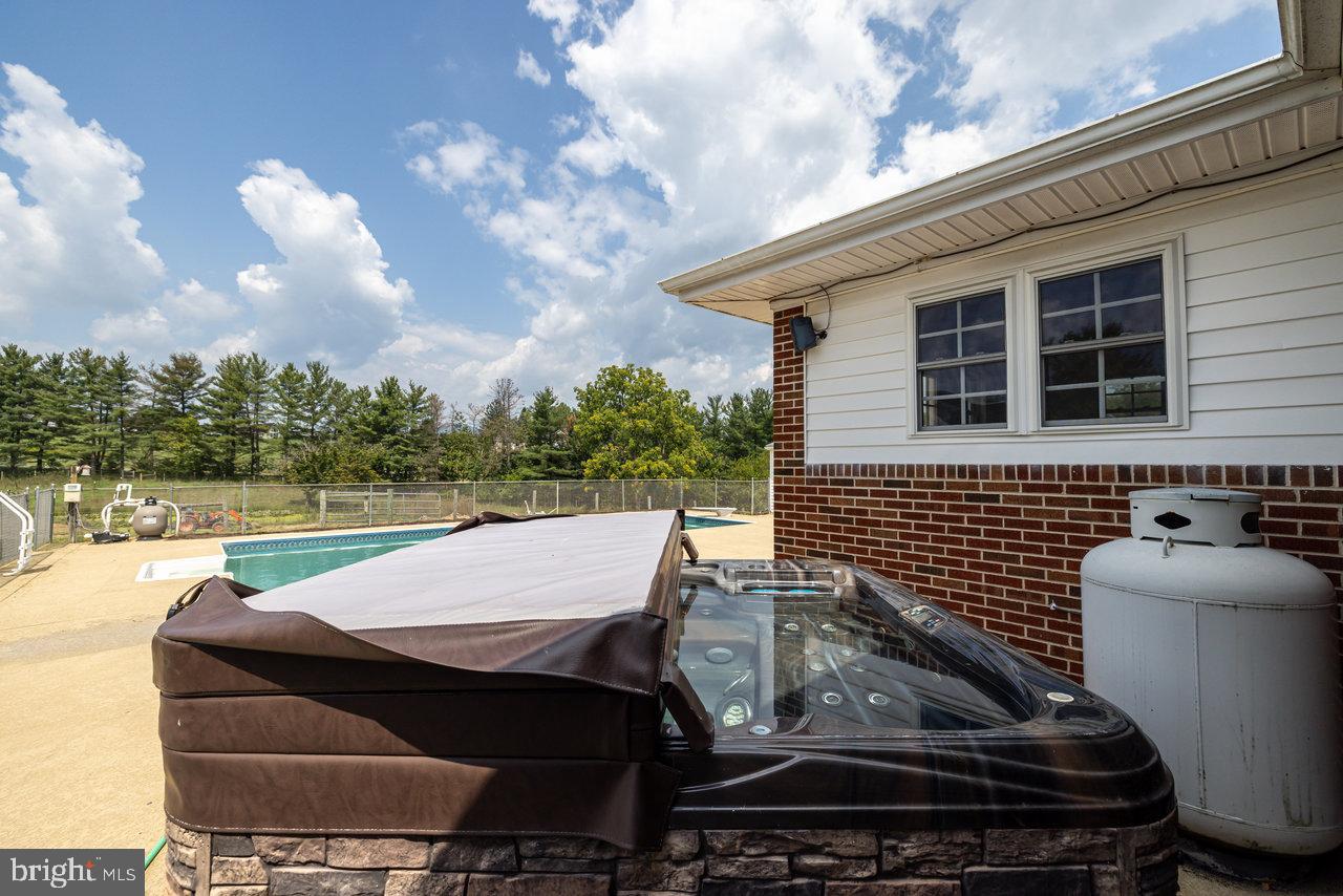 62 ROSSER DR, LURAY, Virginia 22835, 3 Bedrooms Bedrooms, ,2 BathroomsBathrooms,Residential,For sale,62 ROSSER DR,VAPA2004386 MLS # VAPA2004386