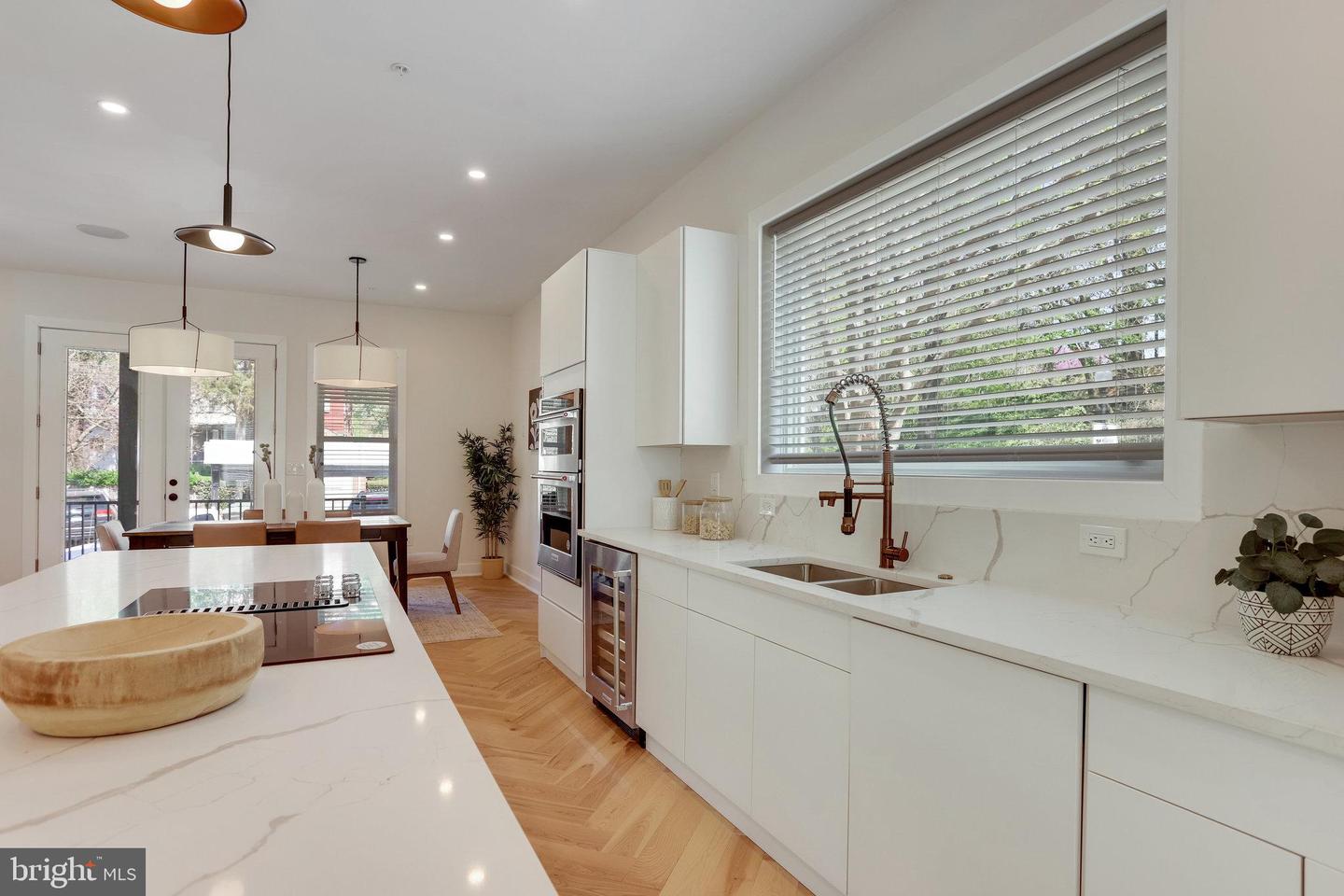 1600 37TH ST NW, WASHINGTON, District Of Columbia 20007, 5 Bedrooms Bedrooms, ,4 BathroomsBathrooms,Residential,For sale,1600 37TH ST NW,DCDC2187336 MLS # DCDC2187336
