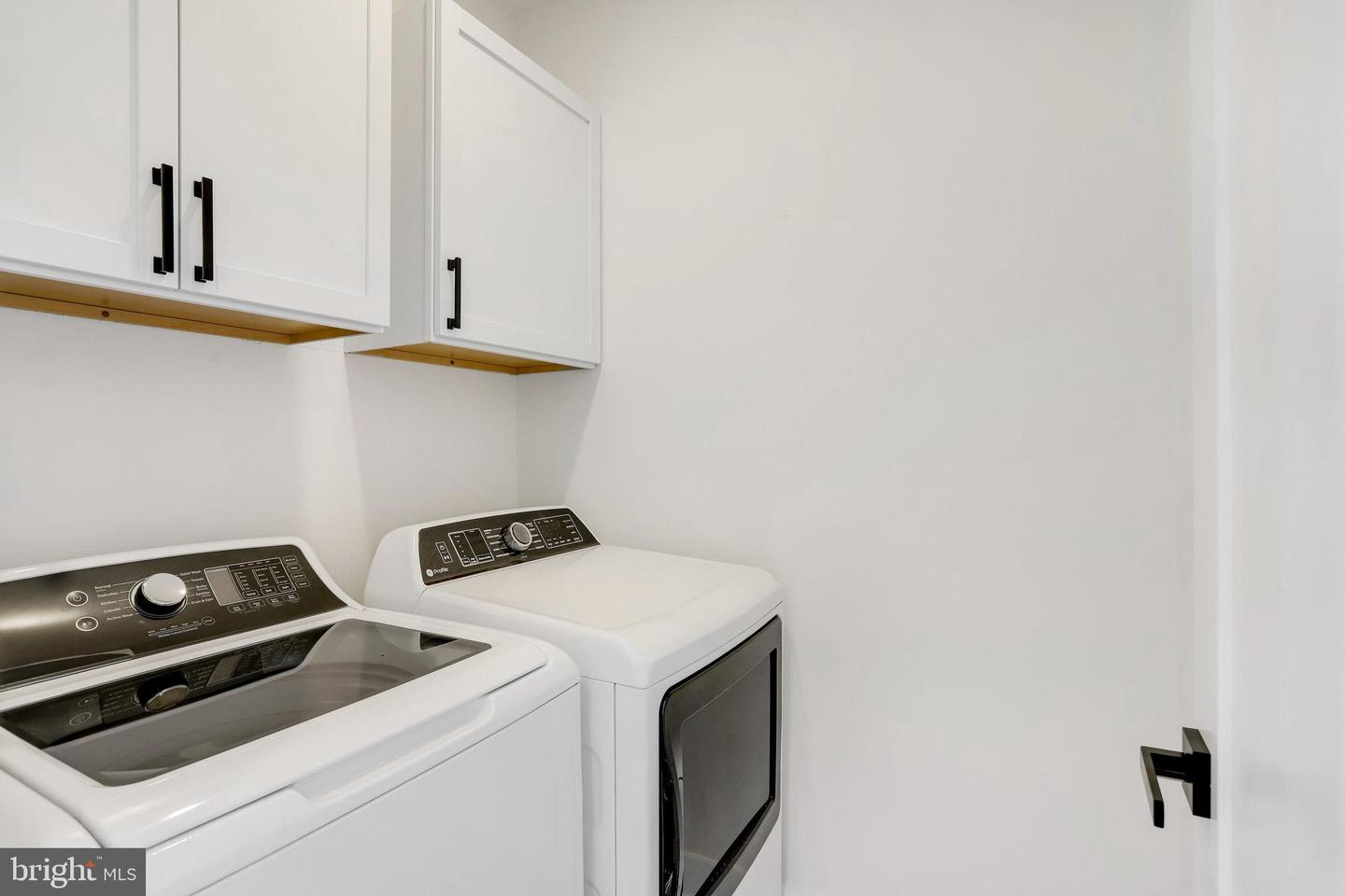 1600 37TH ST NW, WASHINGTON, District Of Columbia 20007, 5 Bedrooms Bedrooms, ,4 BathroomsBathrooms,Residential,For sale,1600 37TH ST NW,DCDC2187336 MLS # DCDC2187336