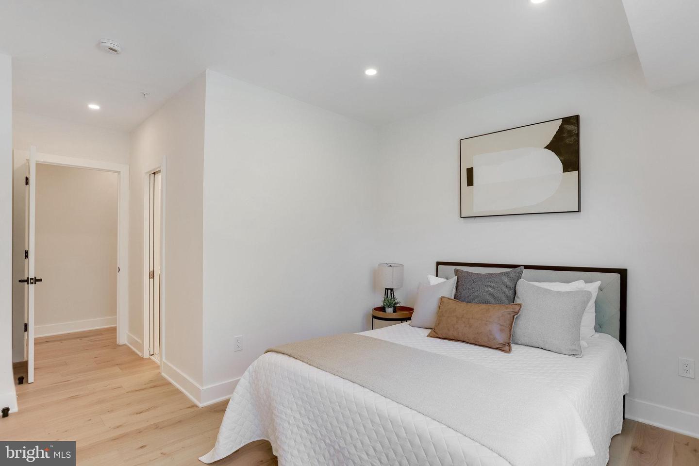 1600 37TH ST NW, WASHINGTON, District Of Columbia 20007, 5 Bedrooms Bedrooms, ,4 BathroomsBathrooms,Residential,For sale,1600 37TH ST NW,DCDC2187336 MLS # DCDC2187336