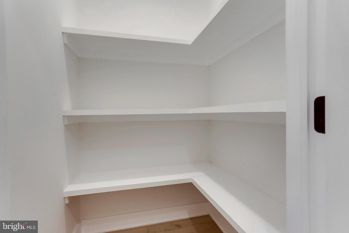 1600 37TH ST NW, WASHINGTON, District Of Columbia 20007, 5 Bedrooms Bedrooms, ,4 BathroomsBathrooms,Residential,For sale,1600 37TH ST NW,DCDC2187336 MLS # DCDC2187336
