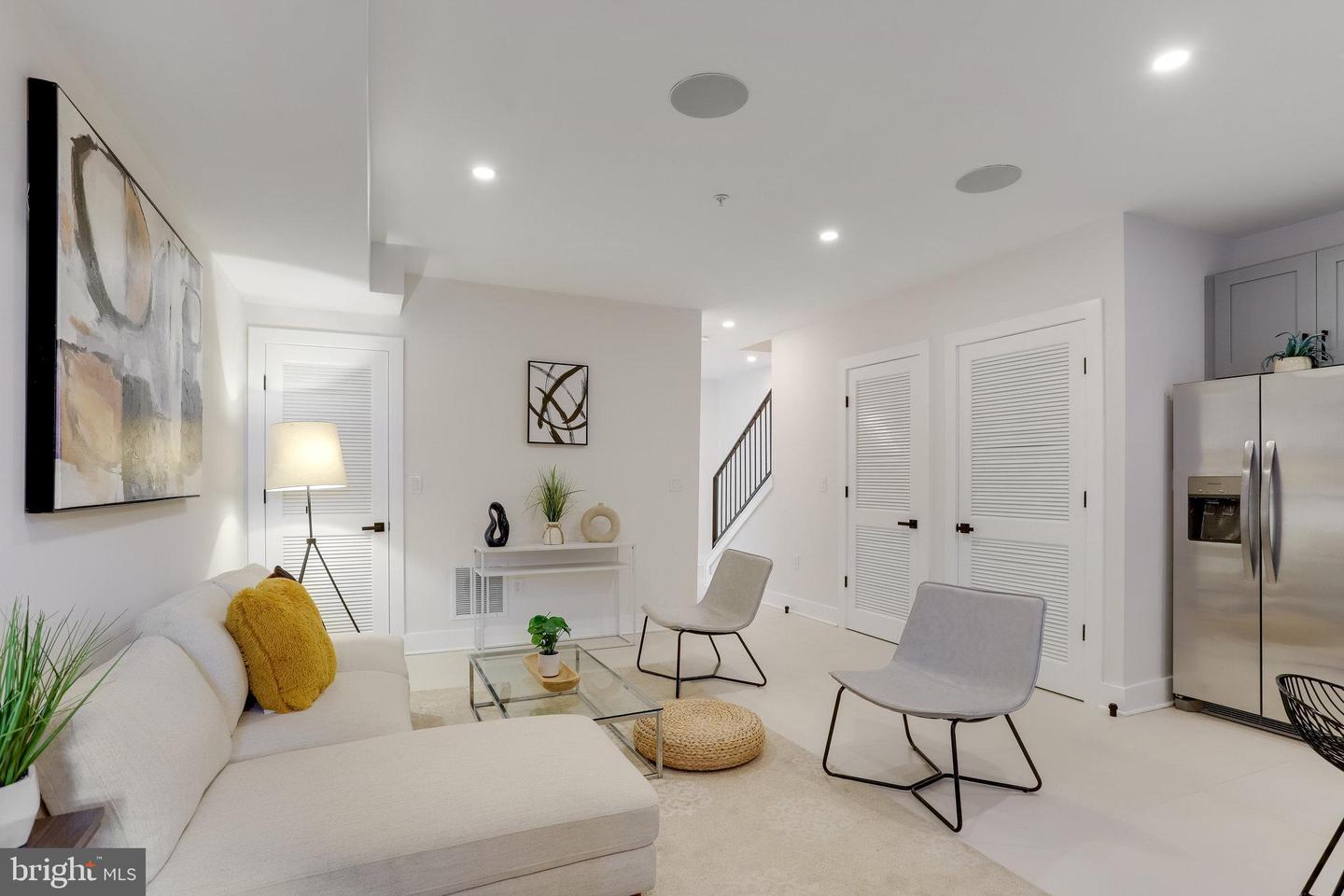 1600 37TH ST NW, WASHINGTON, District Of Columbia 20007, 5 Bedrooms Bedrooms, ,4 BathroomsBathrooms,Residential,For sale,1600 37TH ST NW,DCDC2187336 MLS # DCDC2187336