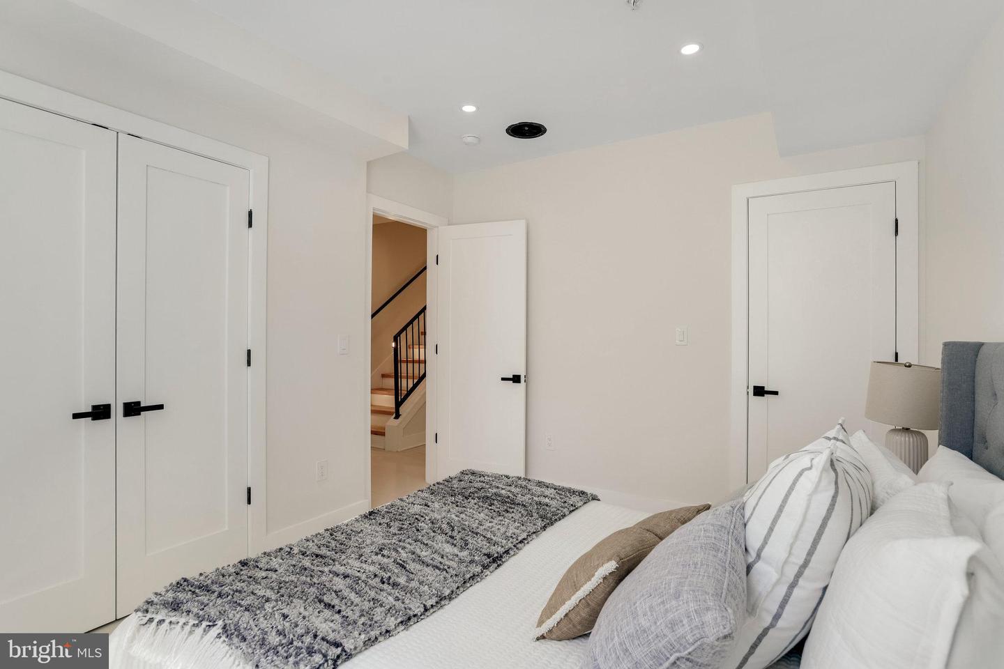 1600 37TH ST NW, WASHINGTON, District Of Columbia 20007, 5 Bedrooms Bedrooms, ,4 BathroomsBathrooms,Residential,For sale,1600 37TH ST NW,DCDC2187336 MLS # DCDC2187336