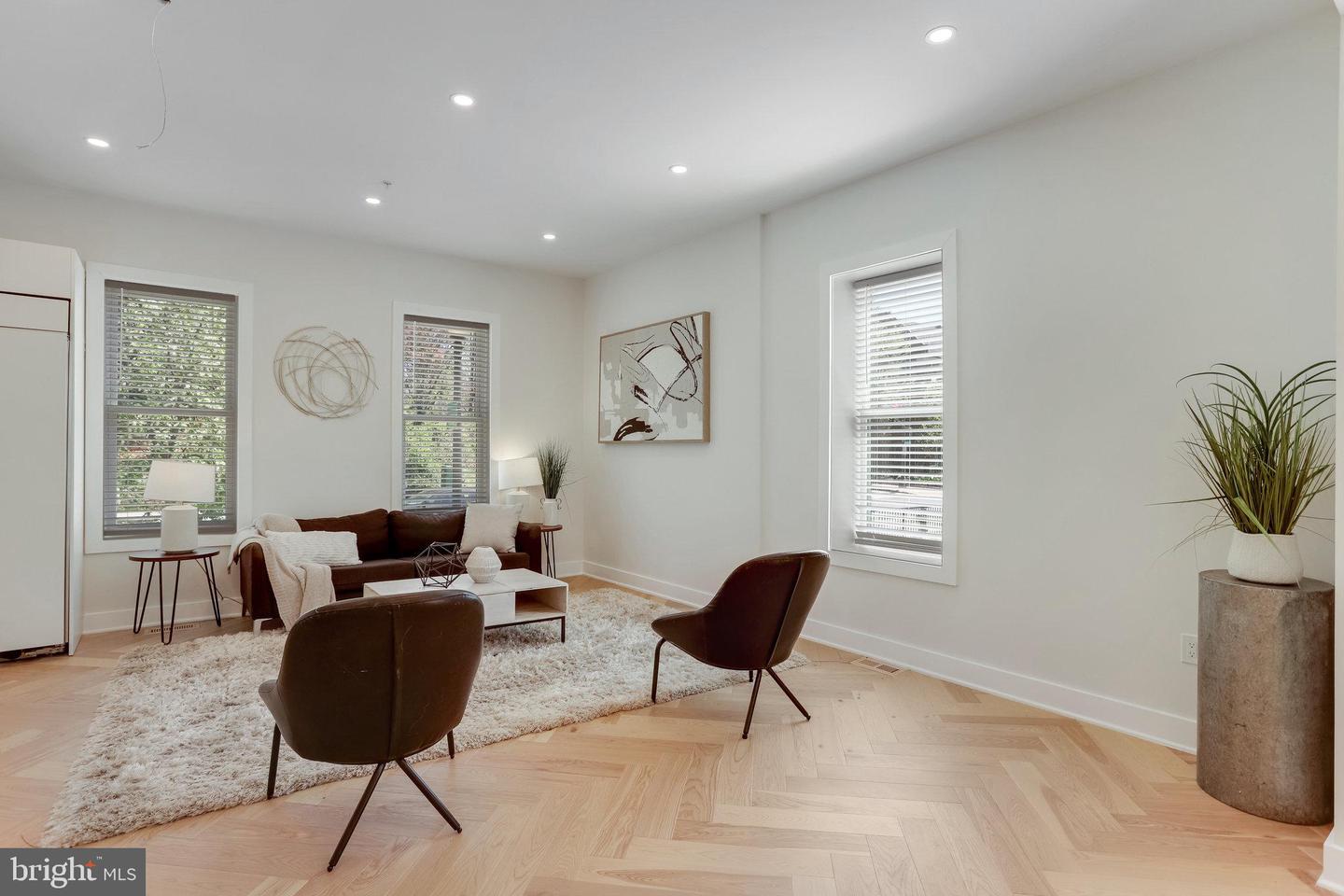 1600 37TH ST NW, WASHINGTON, District Of Columbia 20007, 5 Bedrooms Bedrooms, ,4 BathroomsBathrooms,Residential,For sale,1600 37TH ST NW,DCDC2187336 MLS # DCDC2187336