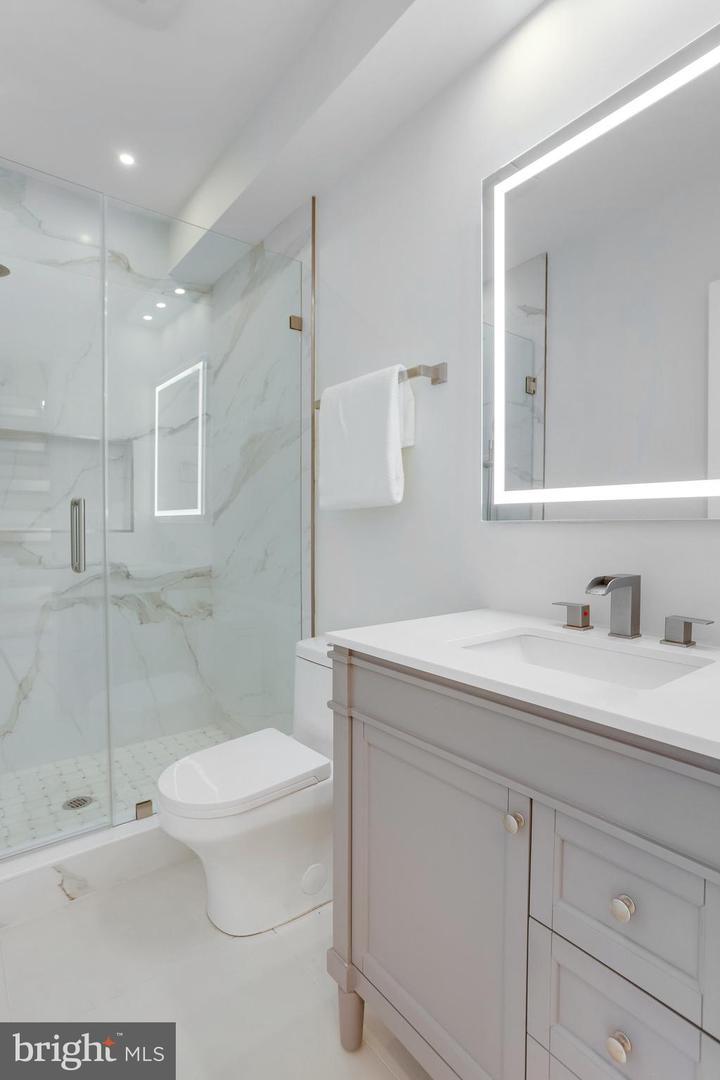 1600 37TH ST NW, WASHINGTON, District Of Columbia 20007, 5 Bedrooms Bedrooms, ,4 BathroomsBathrooms,Residential,For sale,1600 37TH ST NW,DCDC2187336 MLS # DCDC2187336
