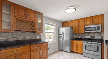 8042 SAINT ANNES CT, ALEXANDRIA, Virginia 22309, 3 Bedrooms Bedrooms, ,3 BathroomsBathrooms,Residential,For sale,8042 SAINT ANNES CT,VAFX2227768 MLS # VAFX2227768