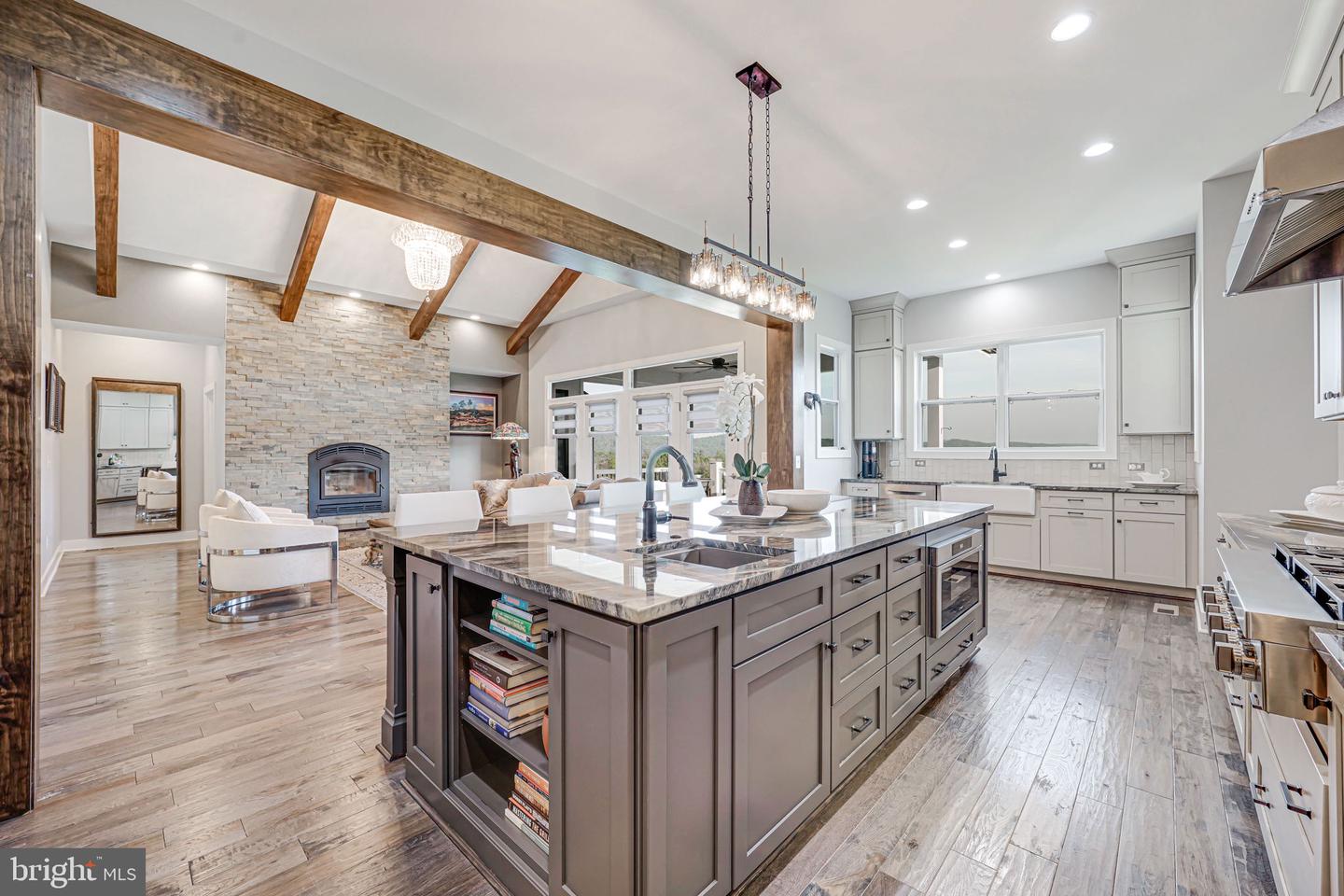12116 PETEY LN, LOVETTSVILLE, Virginia 20180, 5 Bedrooms Bedrooms, ,4 BathroomsBathrooms,Residential,For sale,12116 PETEY LN,VALO2094624 MLS # VALO2094624