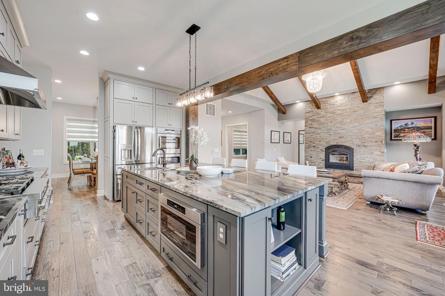 12116 PETEY LN, LOVETTSVILLE, Virginia 20180, 5 Bedrooms Bedrooms, ,4 BathroomsBathrooms,Residential,For sale,12116 PETEY LN,VALO2094624 MLS # VALO2094624