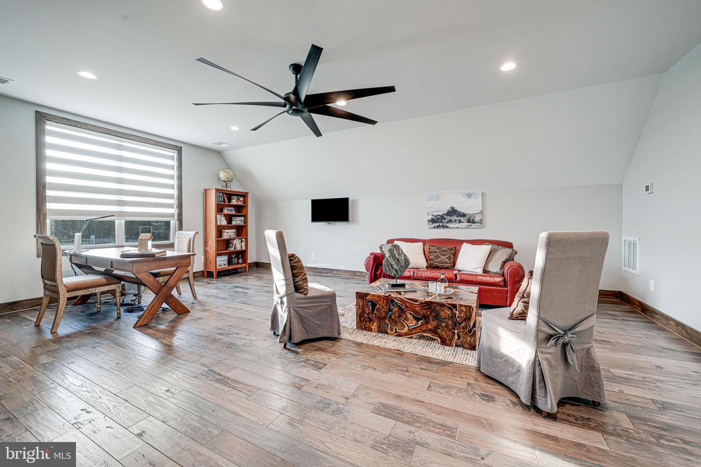 12116 PETEY LN, LOVETTSVILLE, Virginia 20180, 5 Bedrooms Bedrooms, ,4 BathroomsBathrooms,Residential,For sale,12116 PETEY LN,VALO2094624 MLS # VALO2094624