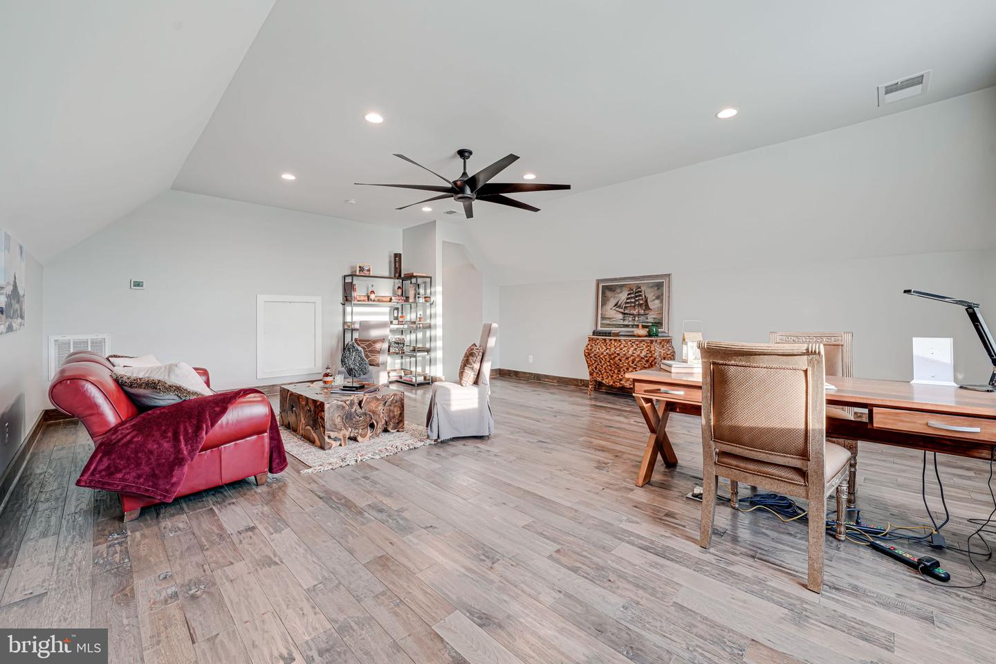 12116 PETEY LN, LOVETTSVILLE, Virginia 20180, 5 Bedrooms Bedrooms, ,4 BathroomsBathrooms,Residential,For sale,12116 PETEY LN,VALO2094624 MLS # VALO2094624