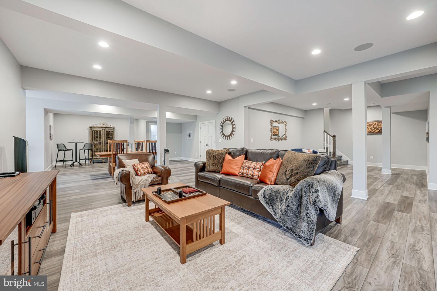 12116 PETEY LN, LOVETTSVILLE, Virginia 20180, 5 Bedrooms Bedrooms, ,4 BathroomsBathrooms,Residential,For sale,12116 PETEY LN,VALO2094624 MLS # VALO2094624