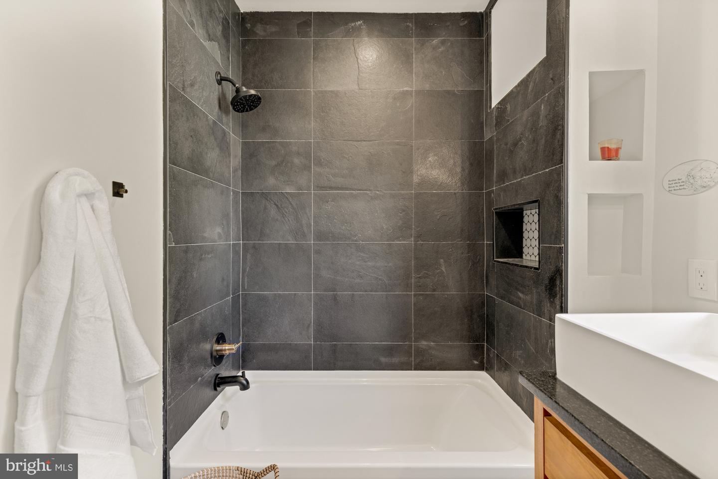 1925 LAWRENCE ST NE, WASHINGTON, District Of Columbia 20018, 6 Bedrooms Bedrooms, ,4 BathroomsBathrooms,Residential,For sale,1925 LAWRENCE ST NE,DCDC2197354 MLS # DCDC2197354