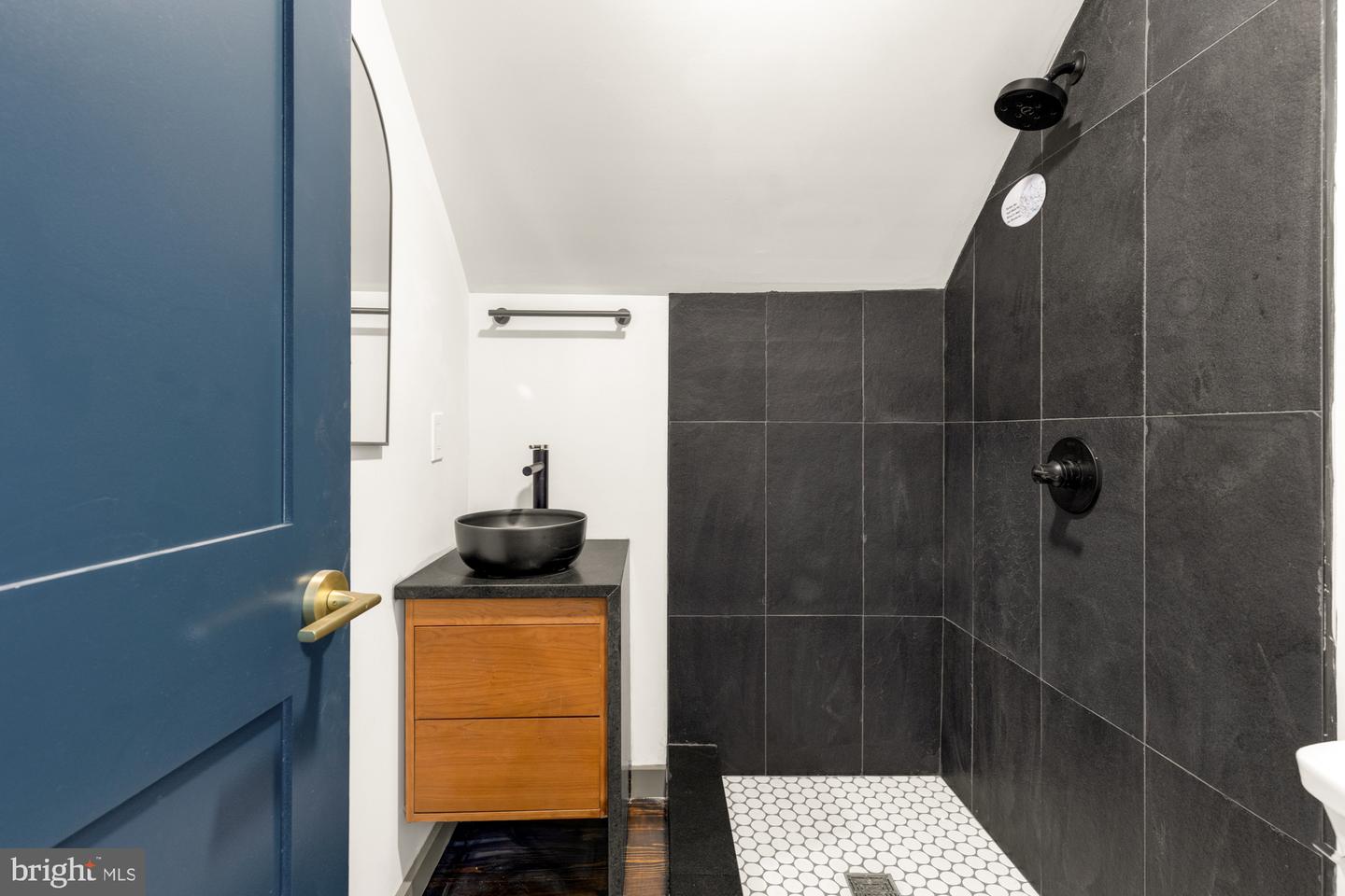 1925 LAWRENCE ST NE, WASHINGTON, District Of Columbia 20018, 6 Bedrooms Bedrooms, ,4 BathroomsBathrooms,Residential,For sale,1925 LAWRENCE ST NE,DCDC2197354 MLS # DCDC2197354
