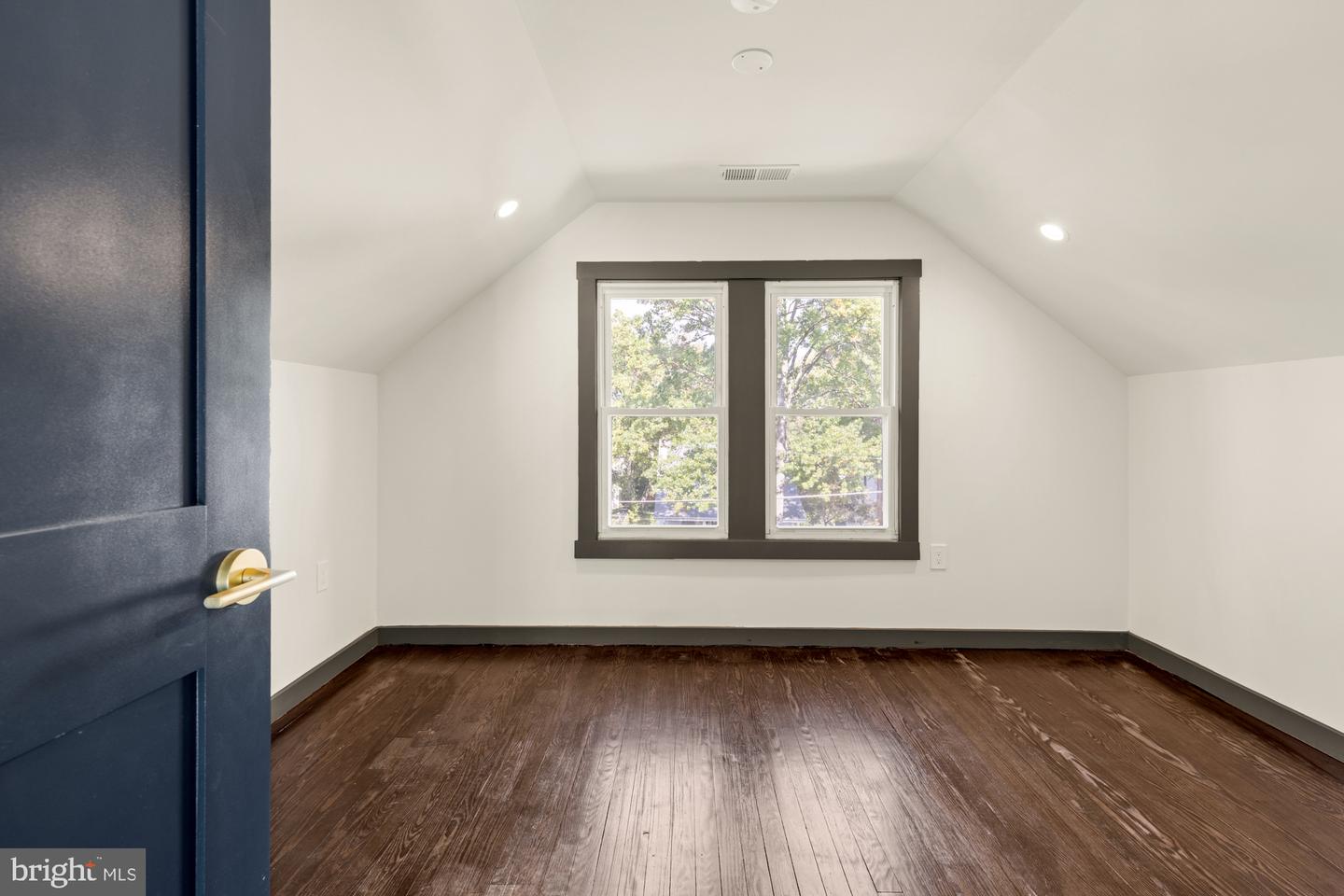 1925 LAWRENCE ST NE, WASHINGTON, District Of Columbia 20018, 6 Bedrooms Bedrooms, ,4 BathroomsBathrooms,Residential,For sale,1925 LAWRENCE ST NE,DCDC2197354 MLS # DCDC2197354