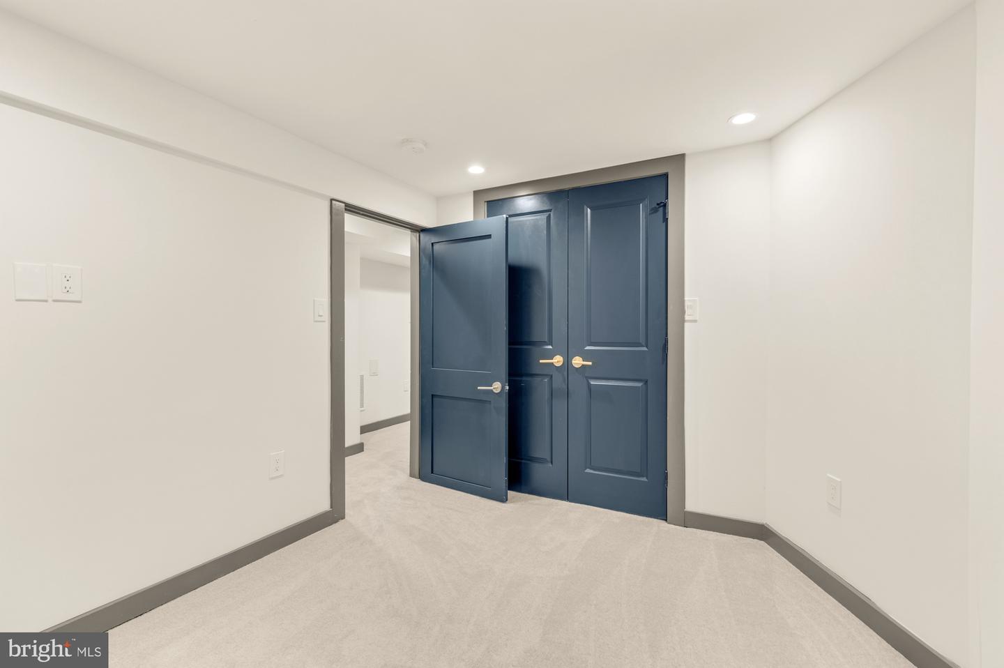 1925 LAWRENCE ST NE, WASHINGTON, District Of Columbia 20018, 6 Bedrooms Bedrooms, ,4 BathroomsBathrooms,Residential,For sale,1925 LAWRENCE ST NE,DCDC2197354 MLS # DCDC2197354