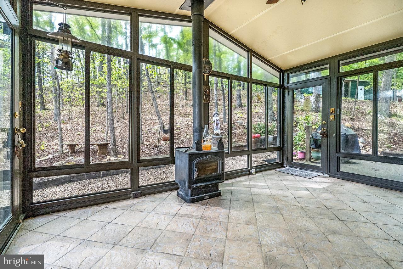 266 PARK VIEW LN, SHENANDOAH, Virginia 22849, 1 Bedroom Bedrooms, ,1 BathroomBathrooms,Residential,For sale,266 PARK VIEW LN,VAPA2004836 MLS # VAPA2004836