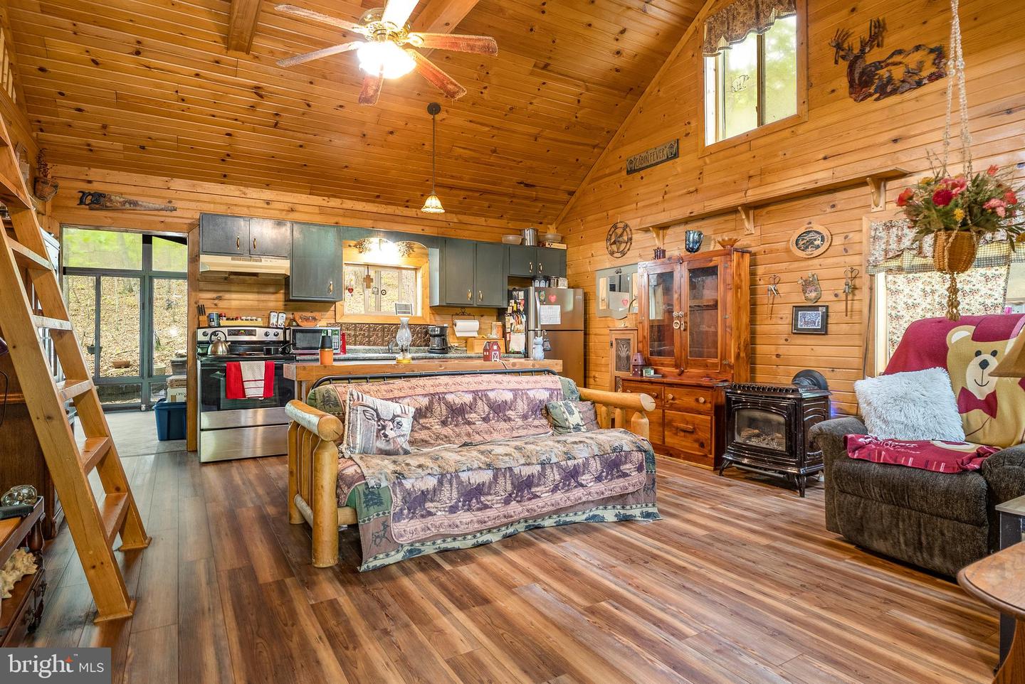266 PARK VIEW LN, SHENANDOAH, Virginia 22849, 1 Bedroom Bedrooms, ,1 BathroomBathrooms,Residential,For sale,266 PARK VIEW LN,VAPA2004836 MLS # VAPA2004836