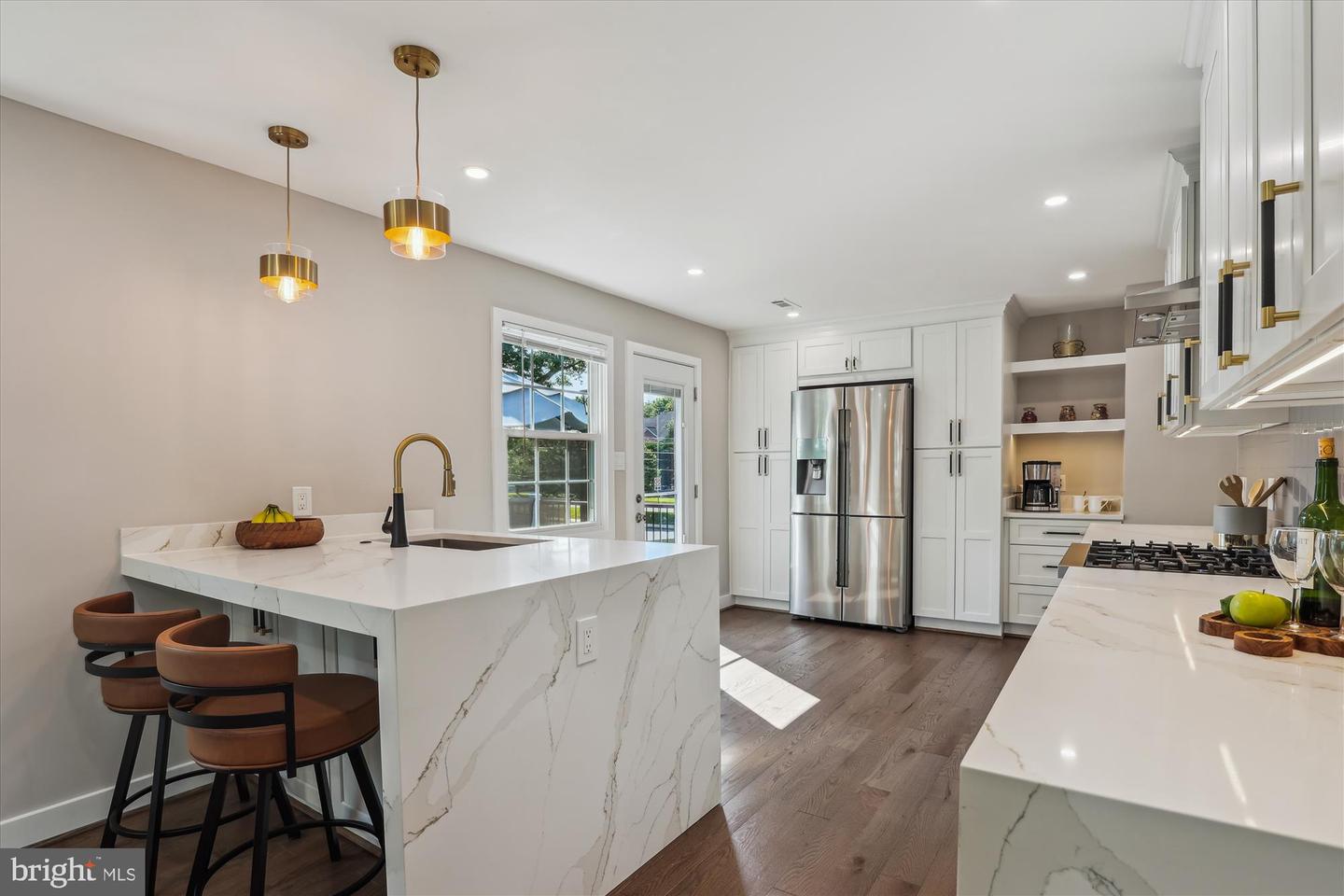 101 OAKMONT CT NE, VIENNA, Virginia 22180, 6 Bedrooms Bedrooms, ,4 BathroomsBathrooms,Residential,For sale,101 OAKMONT CT NE,VAFX2238710 MLS # VAFX2238710