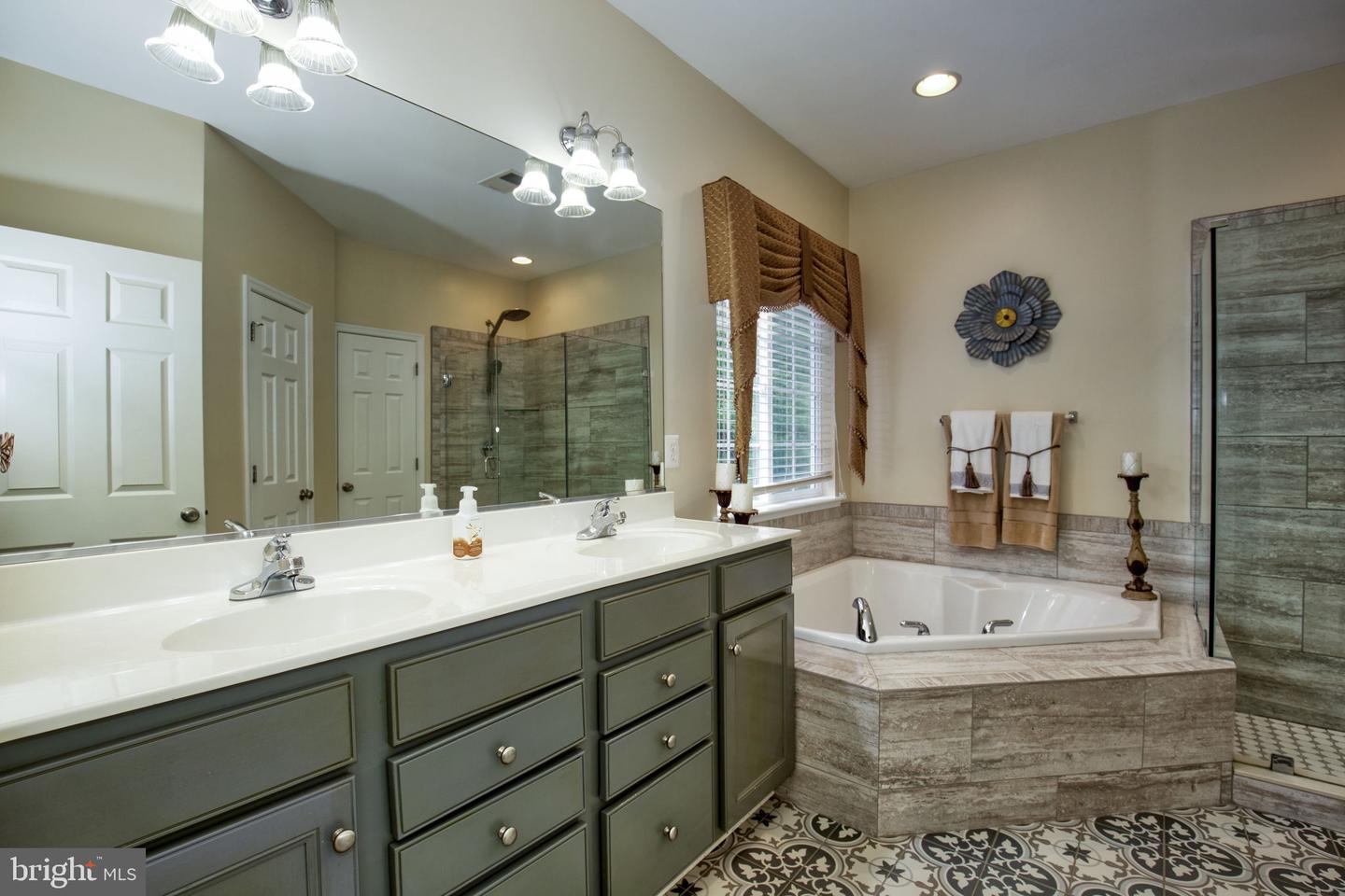 4076 PRESIDENTIAL HILL LOOP, DUMFRIES, Virginia 22025, 4 Bedrooms Bedrooms, ,3 BathroomsBathrooms,Residential,For sale,4076 PRESIDENTIAL HILL LOOP,VAPW2095370 MLS # VAPW2095370