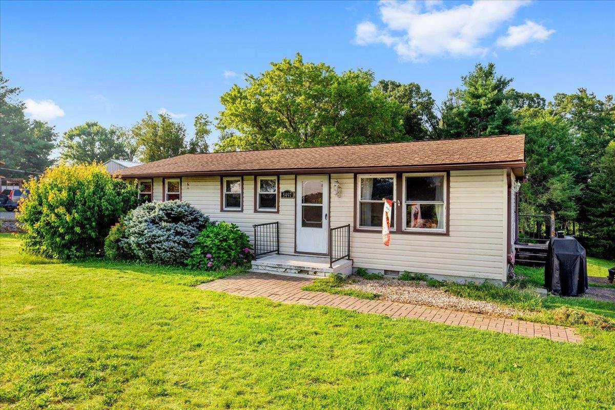 5497 BEAVER CREEK RD, BRIDGEWATER, Virginia 22812, 3 Bedrooms Bedrooms, ,1 BathroomBathrooms,Residential,5497 BEAVER CREEK RD,667198 MLS # 667198