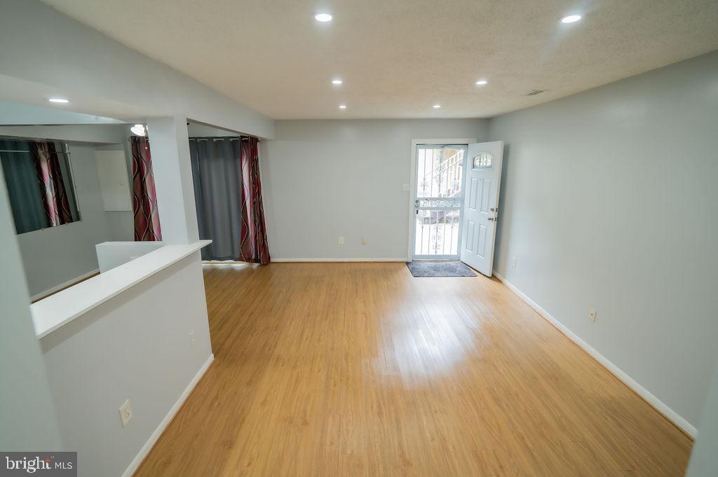 8027 CAPISTRANO PL #8C, ALEXANDRIA, Virginia 22309, 2 Bedrooms Bedrooms, ,1 BathroomBathrooms,Residential,For sale,8027 CAPISTRANO PL #8C,VAFX2245618 MLS # VAFX2245618