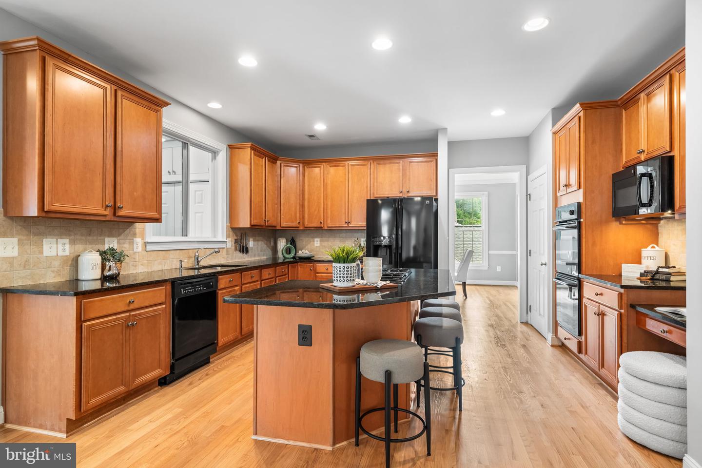 8104 CHARS LANDING CT, SPRINGFIELD, Virginia 22153, 5 Bedrooms Bedrooms, ,4 BathroomsBathrooms,Residential,For sale,8104 CHARS LANDING CT,VAFX2245928 MLS # VAFX2245928