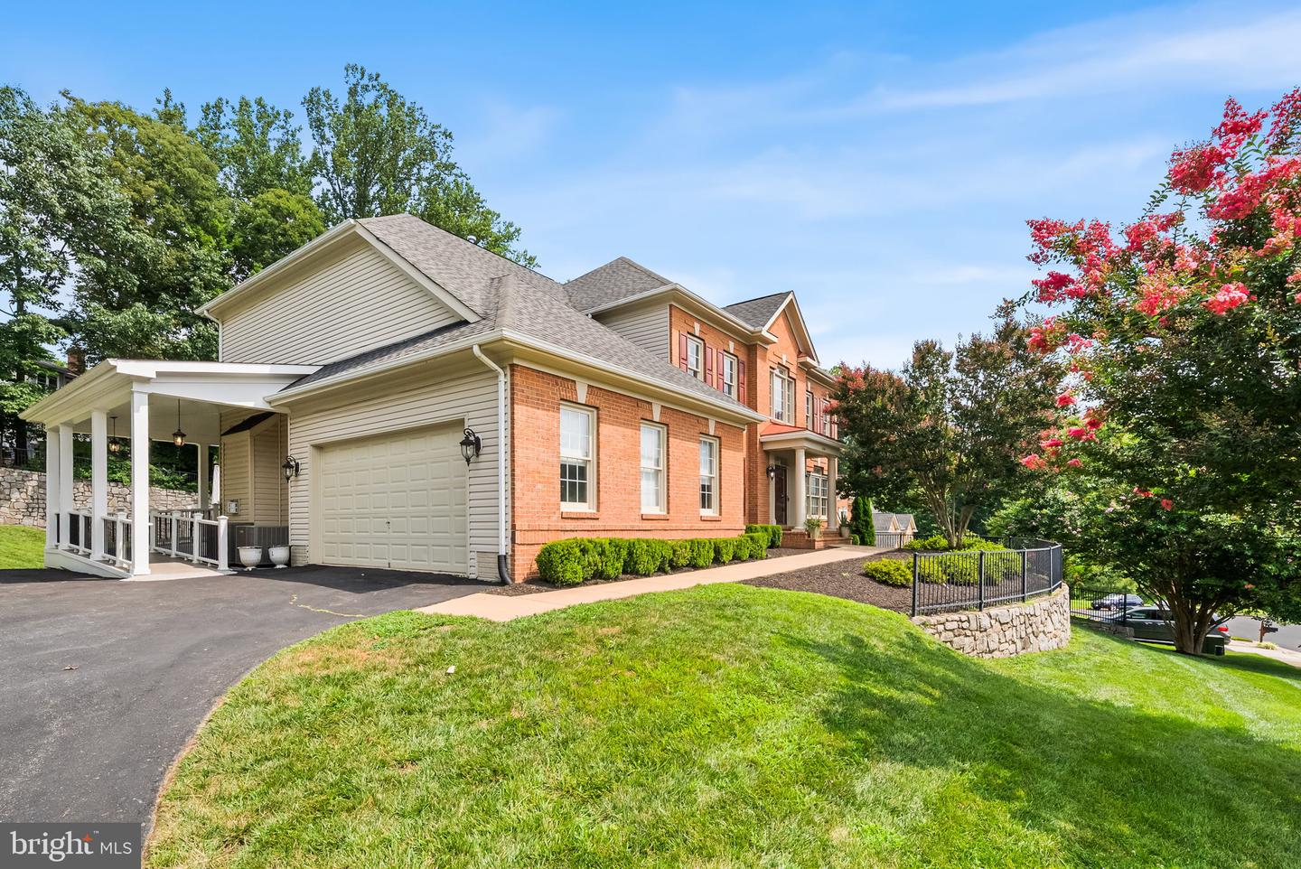 8104 CHARS LANDING CT, SPRINGFIELD, Virginia 22153, 5 Bedrooms Bedrooms, ,4 BathroomsBathrooms,Residential,For sale,8104 CHARS LANDING CT,VAFX2245928 MLS # VAFX2245928